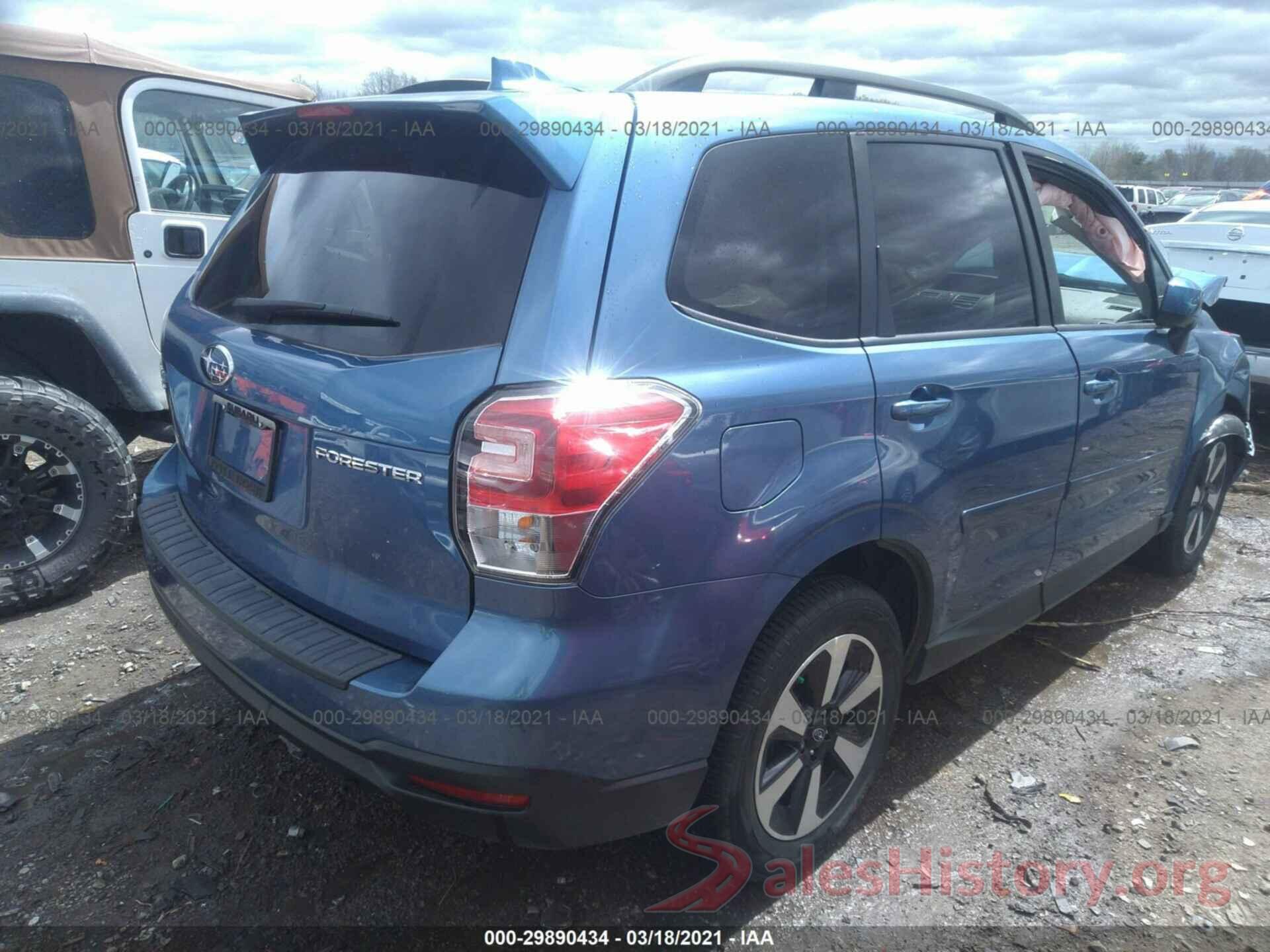 JF2SJAGC1JH432872 2018 SUBARU FORESTER