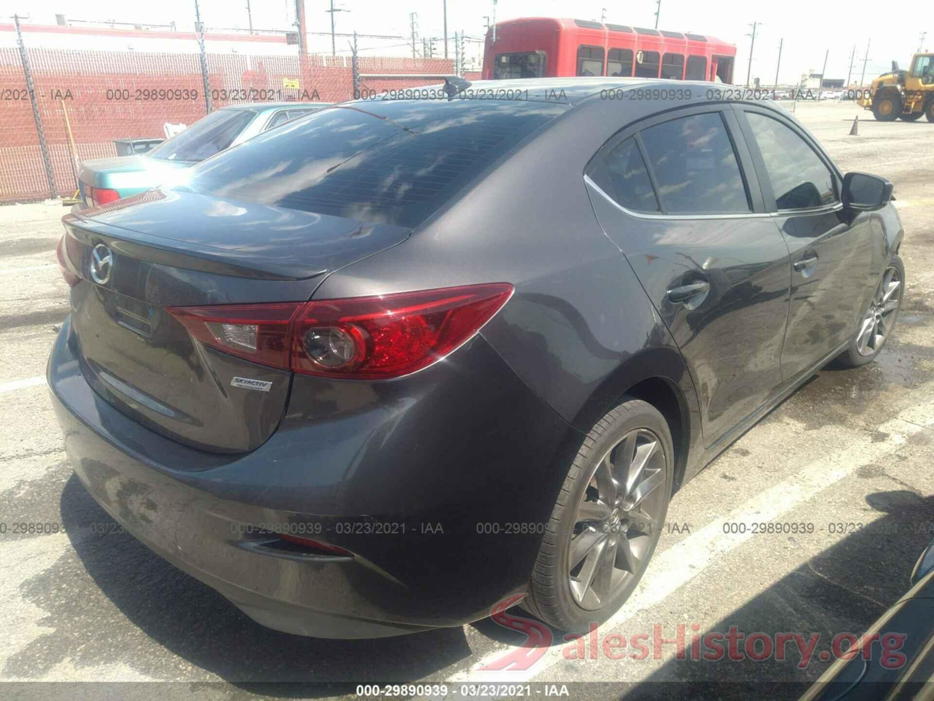 3MZBN1V35JM245343 2018 MAZDA MAZDA3 4-DOOR