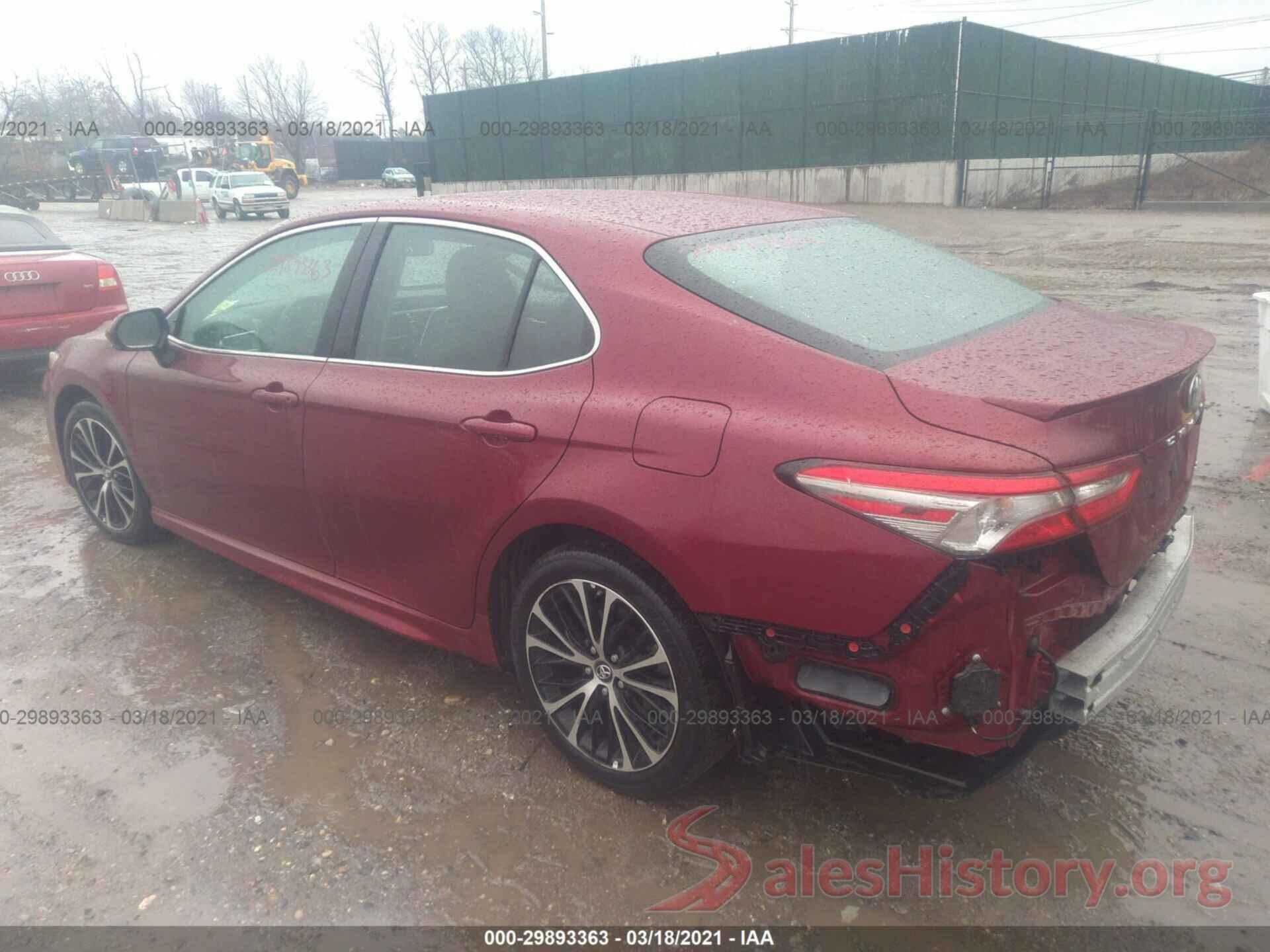 4T1B11HK2JU642887 2018 TOYOTA CAMRY