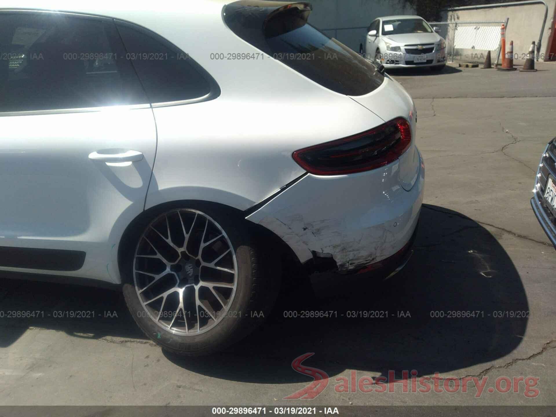 WP1AA2A54JLB06425 2018 PORSCHE MACAN