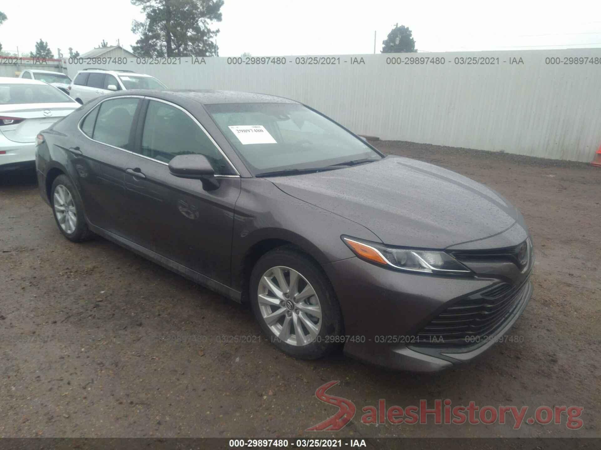 4T1B11HK6JU065555 2018 TOYOTA CAMRY