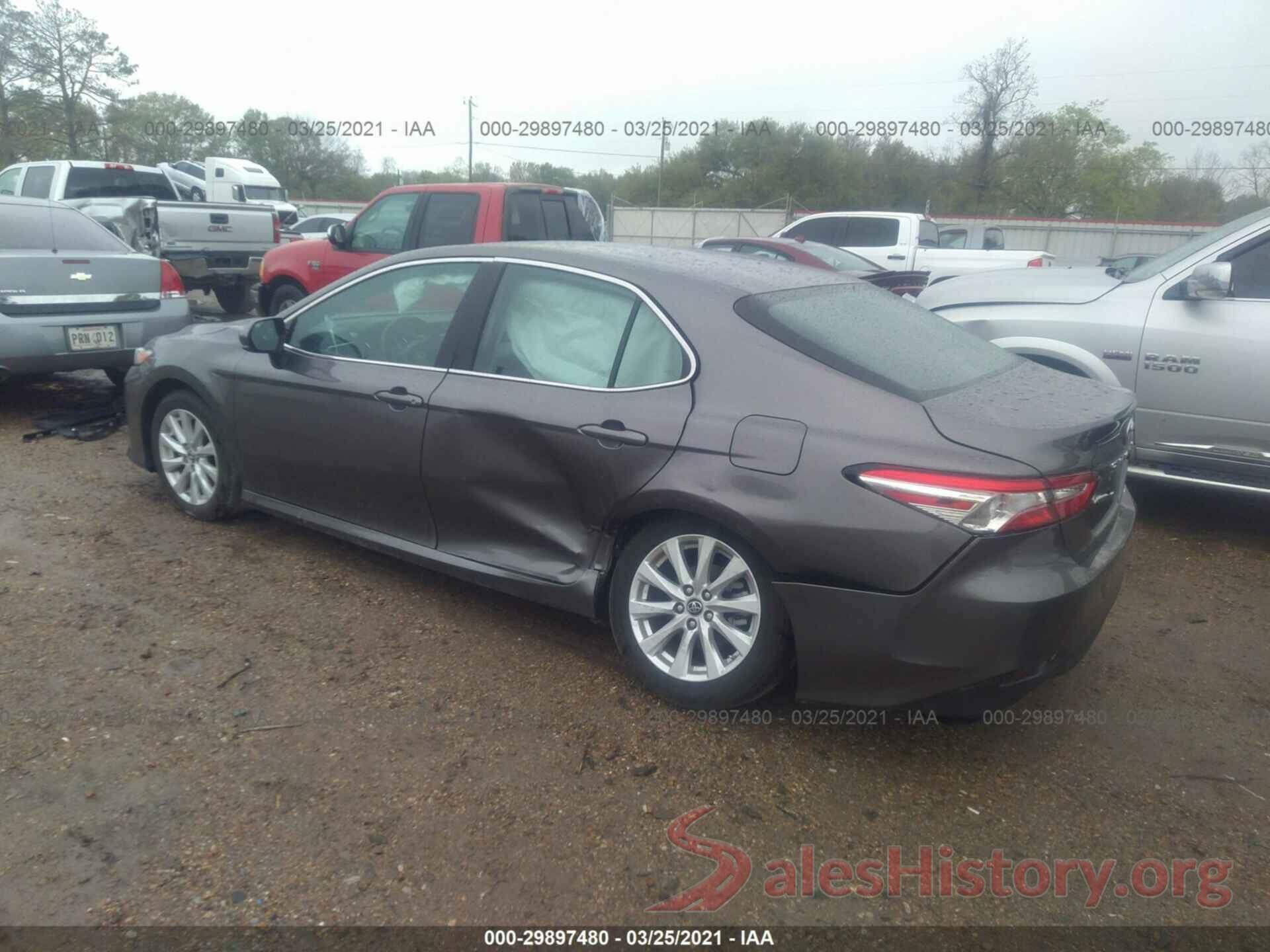 4T1B11HK6JU065555 2018 TOYOTA CAMRY