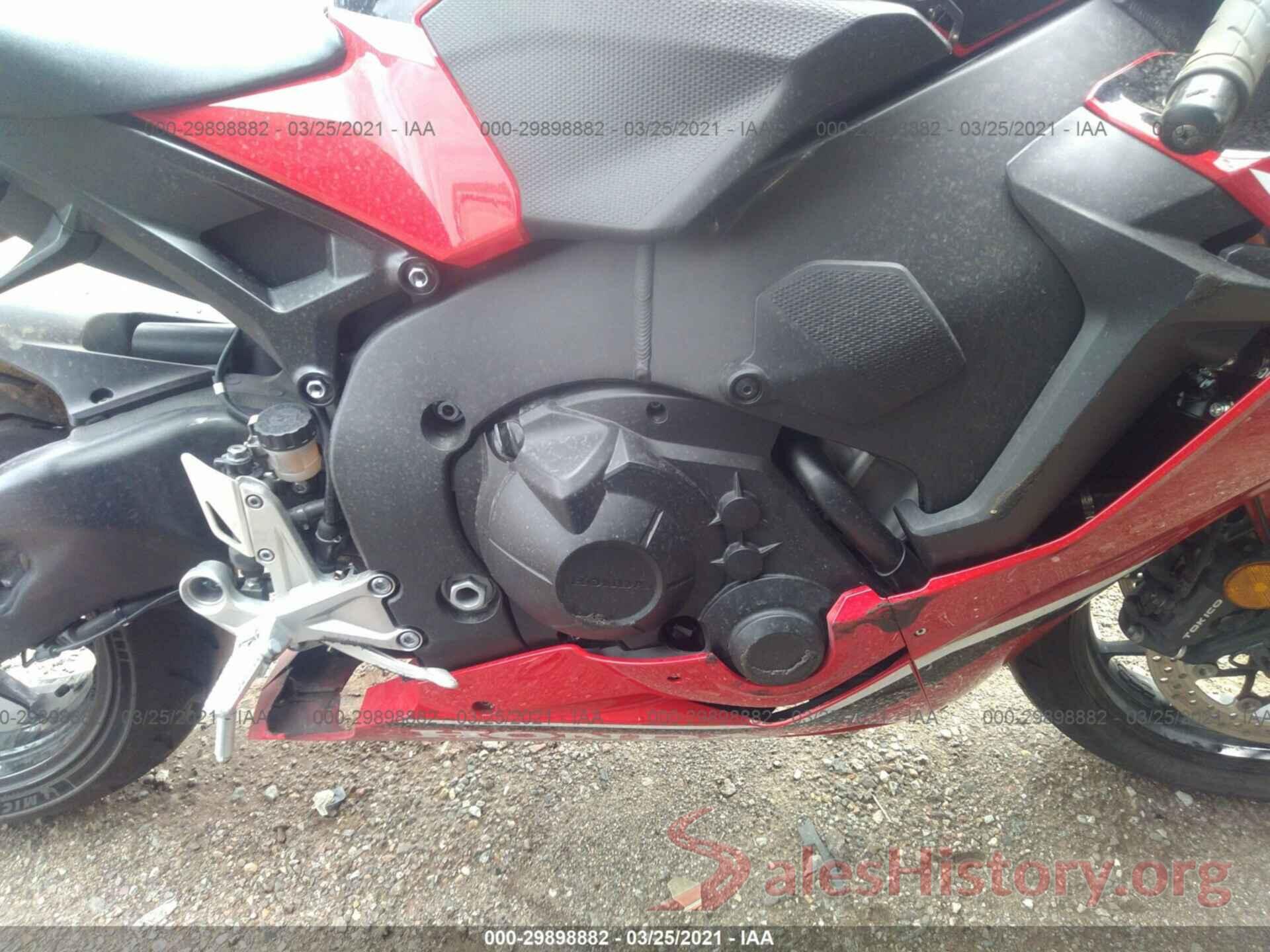 JH2SC7716JK100396 2018 HONDA CBR1000