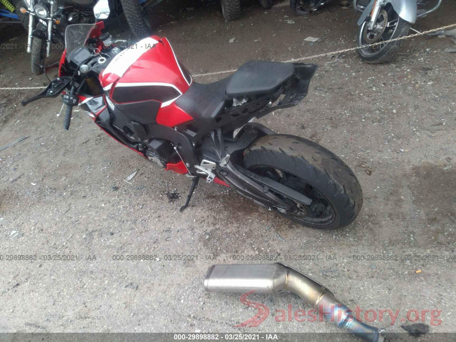 JH2SC7716JK100396 2018 HONDA CBR1000