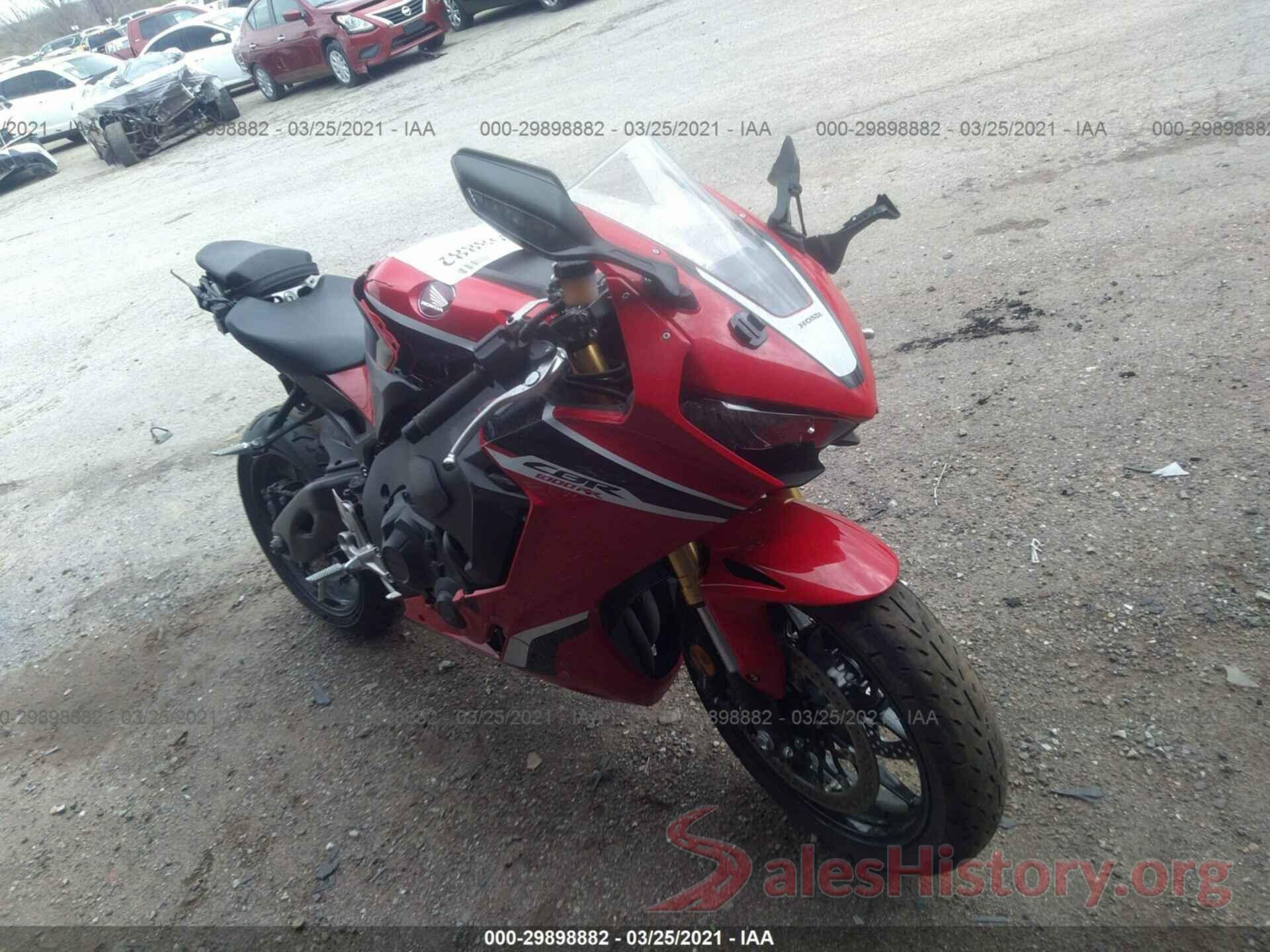 JH2SC7716JK100396 2018 HONDA CBR1000