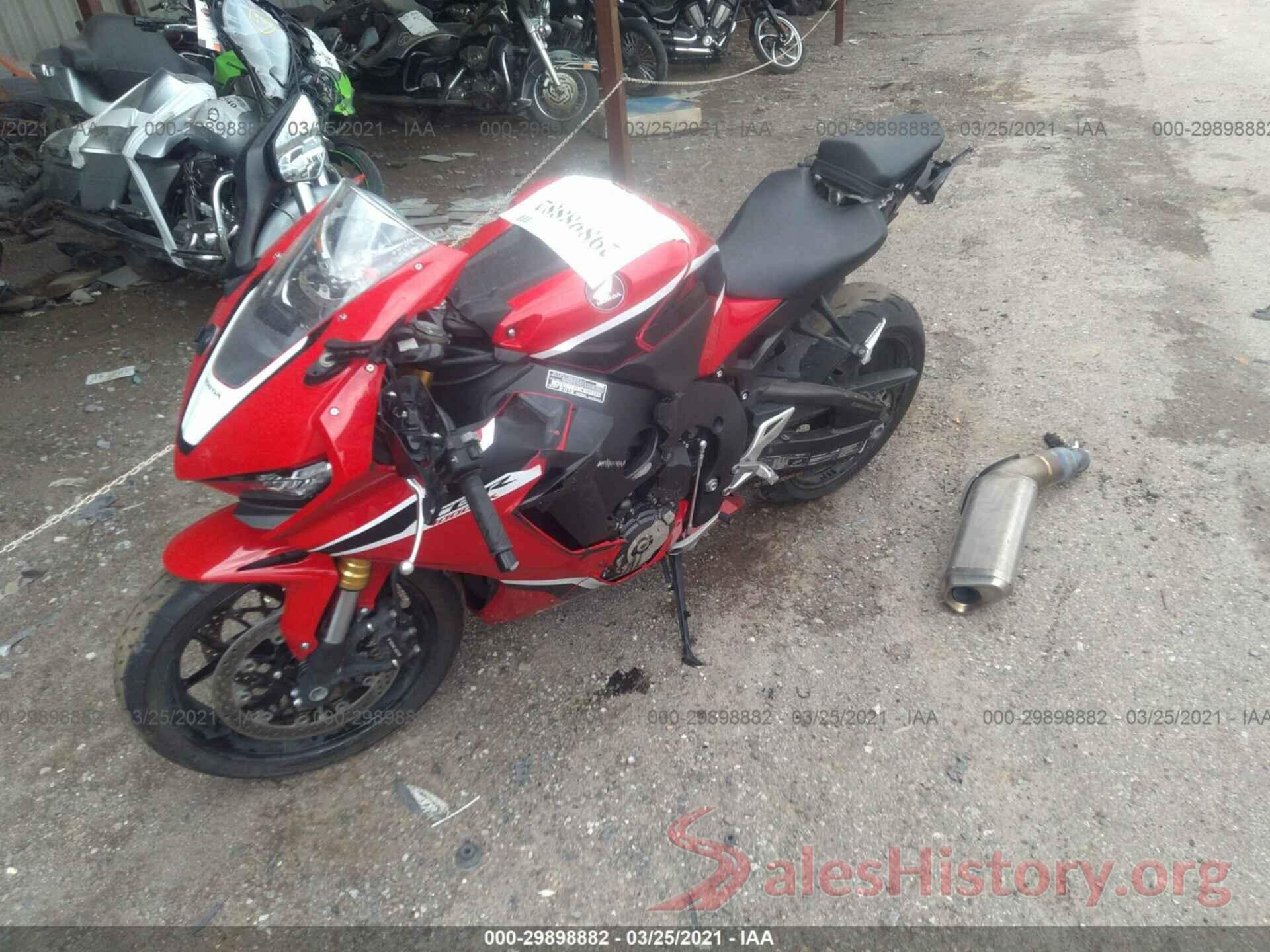 JH2SC7716JK100396 2018 HONDA CBR1000