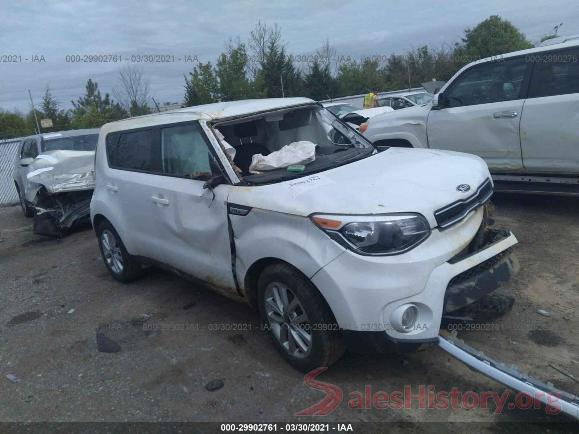 KNDJP3A5XJ7889927 2018 KIA SOUL