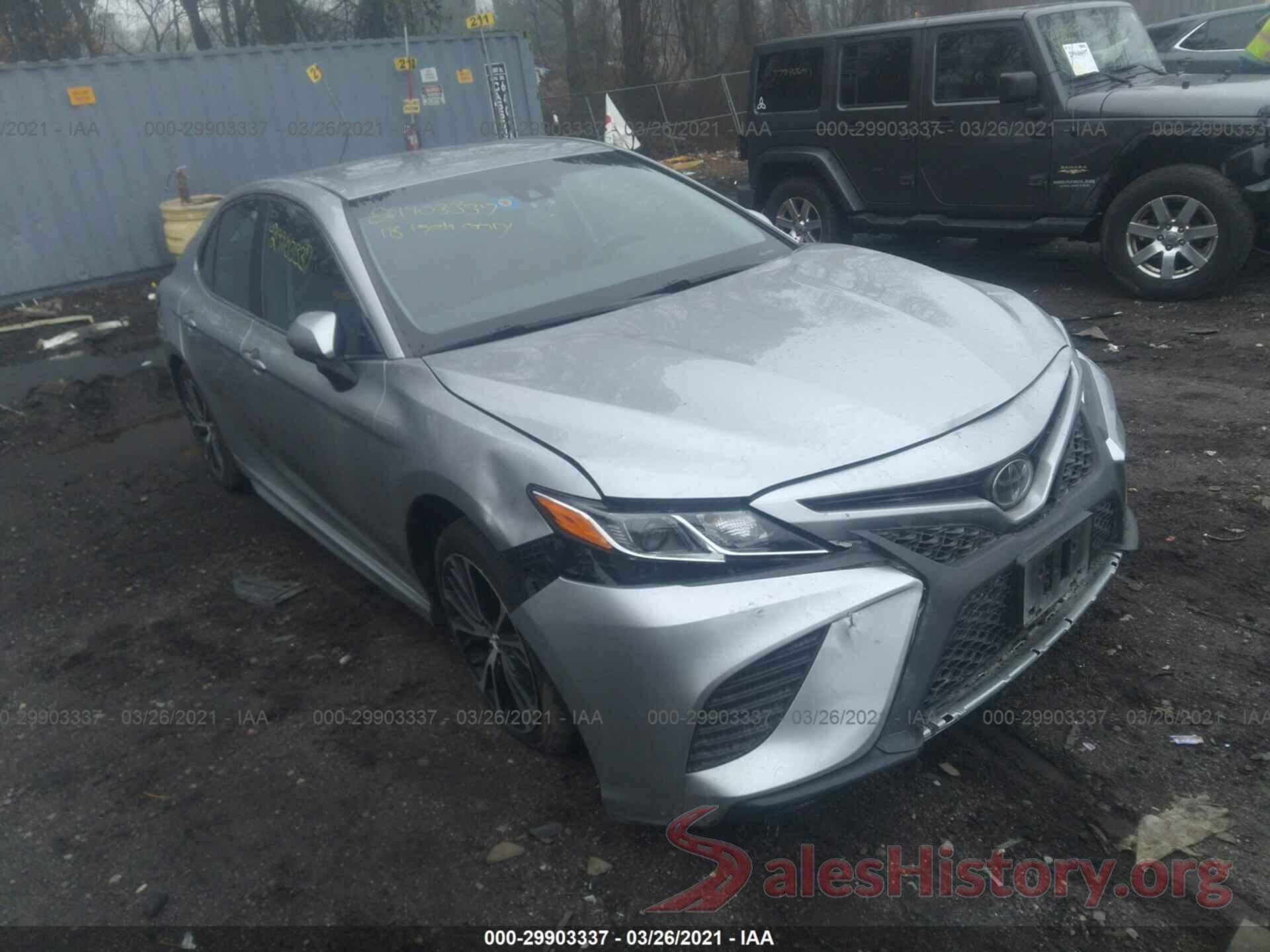 4T1B11HK2JU634594 2018 TOYOTA CAMRY