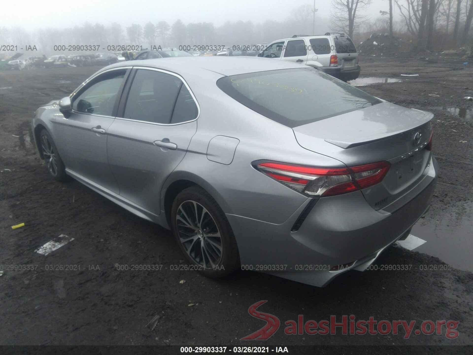 4T1B11HK2JU634594 2018 TOYOTA CAMRY