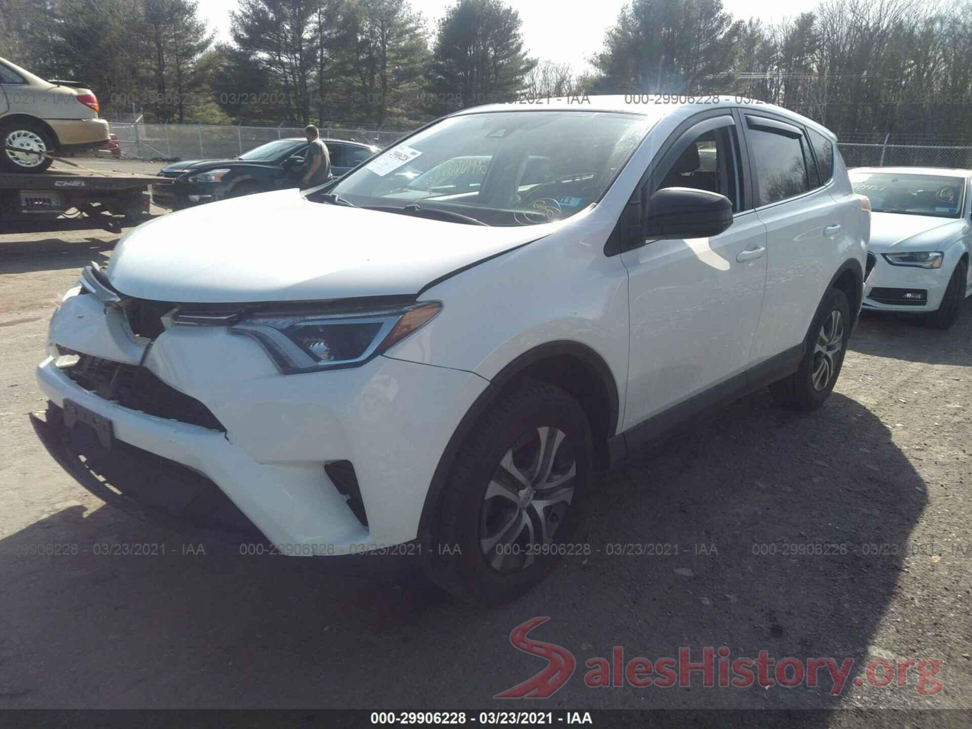 2T3BFREV4JW825164 2018 TOYOTA RAV4