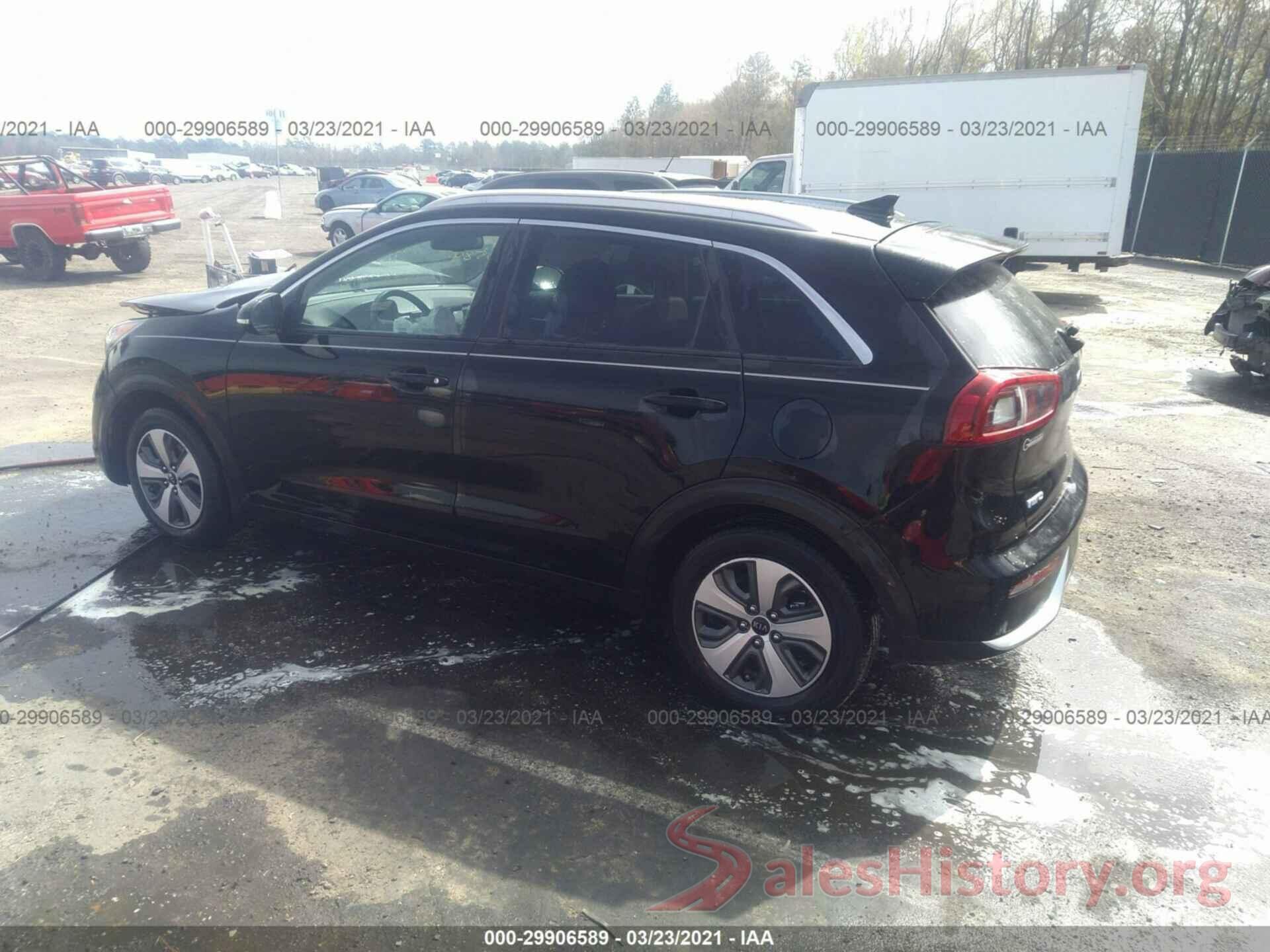 KNDCC3LC7J5110432 2018 KIA NIRO