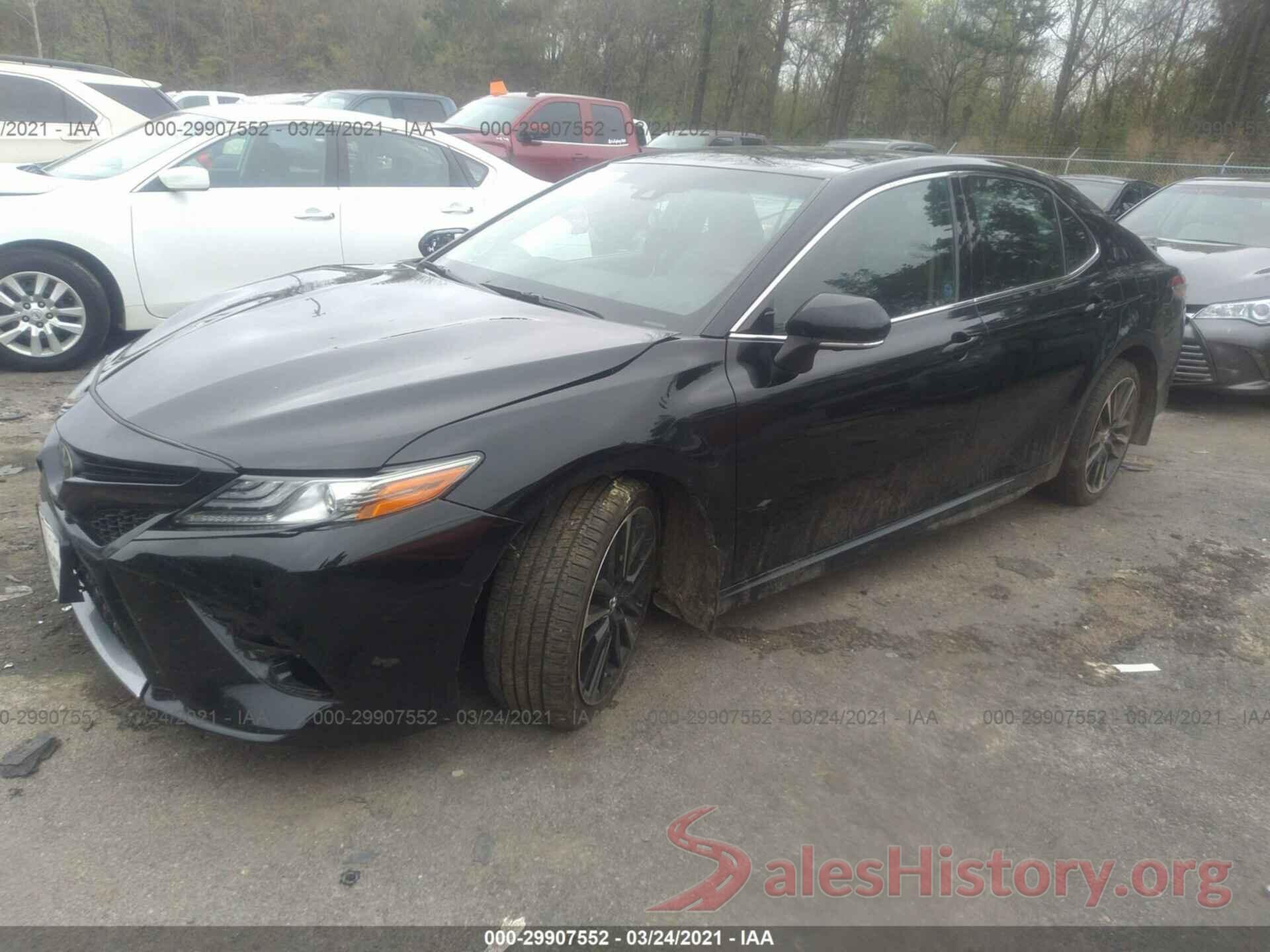 4T1B61HK1JU117367 2018 TOYOTA CAMRY