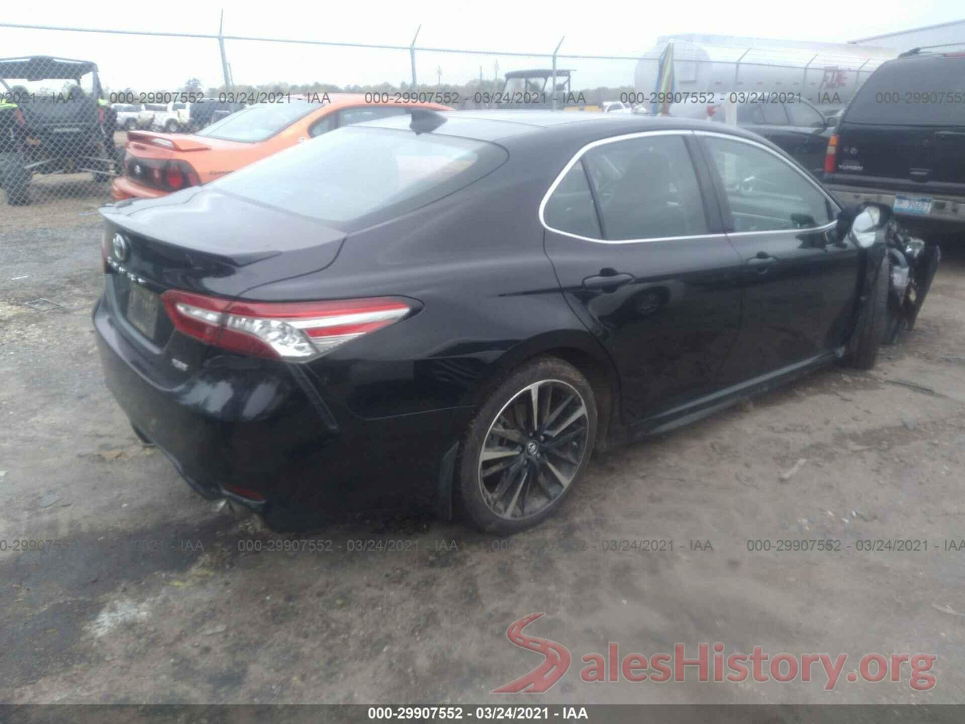 4T1B61HK1JU117367 2018 TOYOTA CAMRY