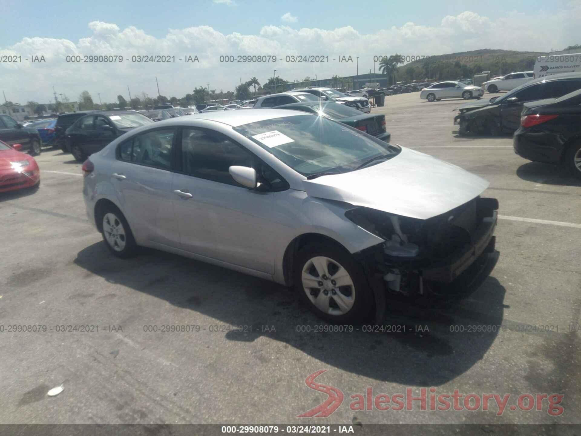 3KPFK4A72JE203276 2018 KIA FORTE