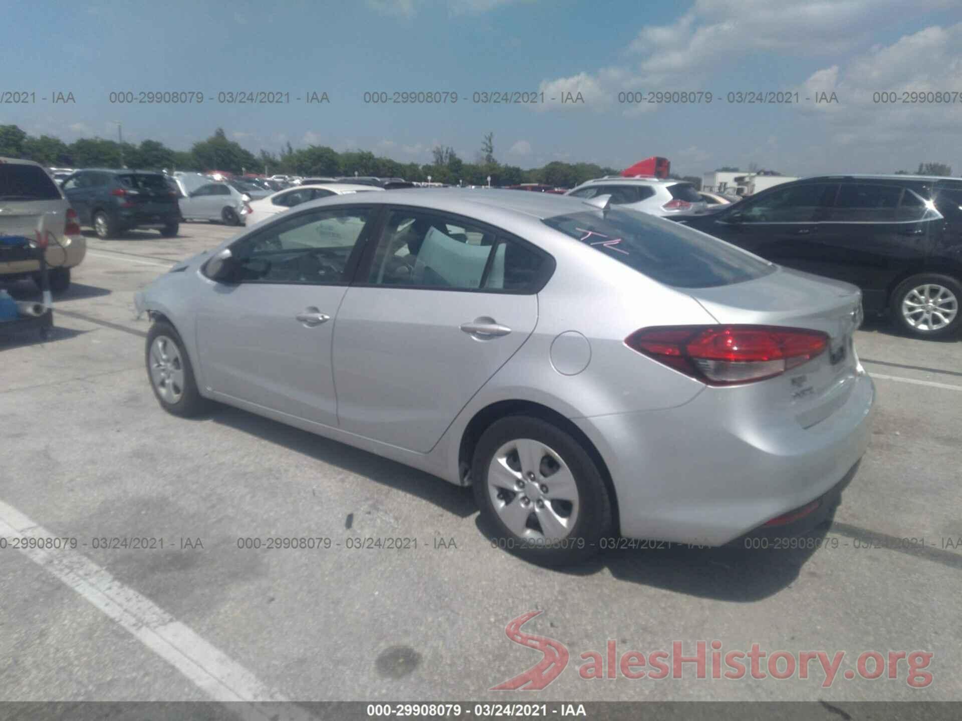 3KPFK4A72JE203276 2018 KIA FORTE