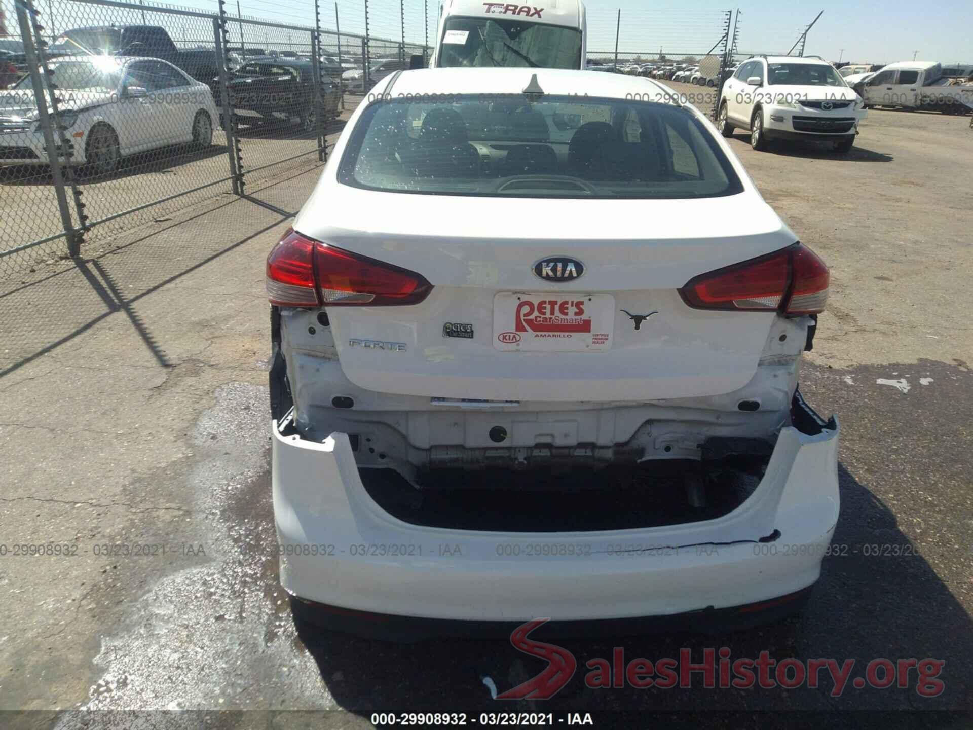 3KPFK4A72JE176693 2018 KIA FORTE