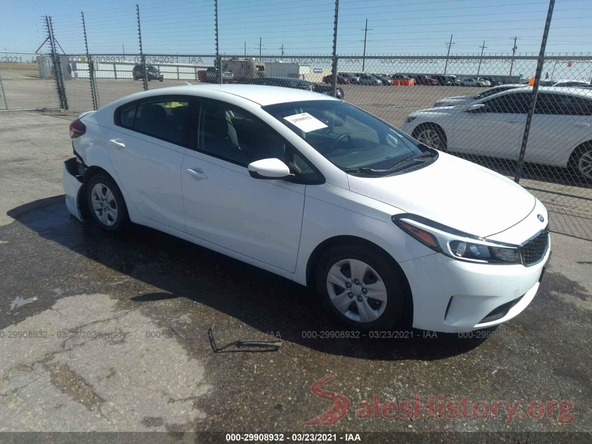 3KPFK4A72JE176693 2018 KIA FORTE