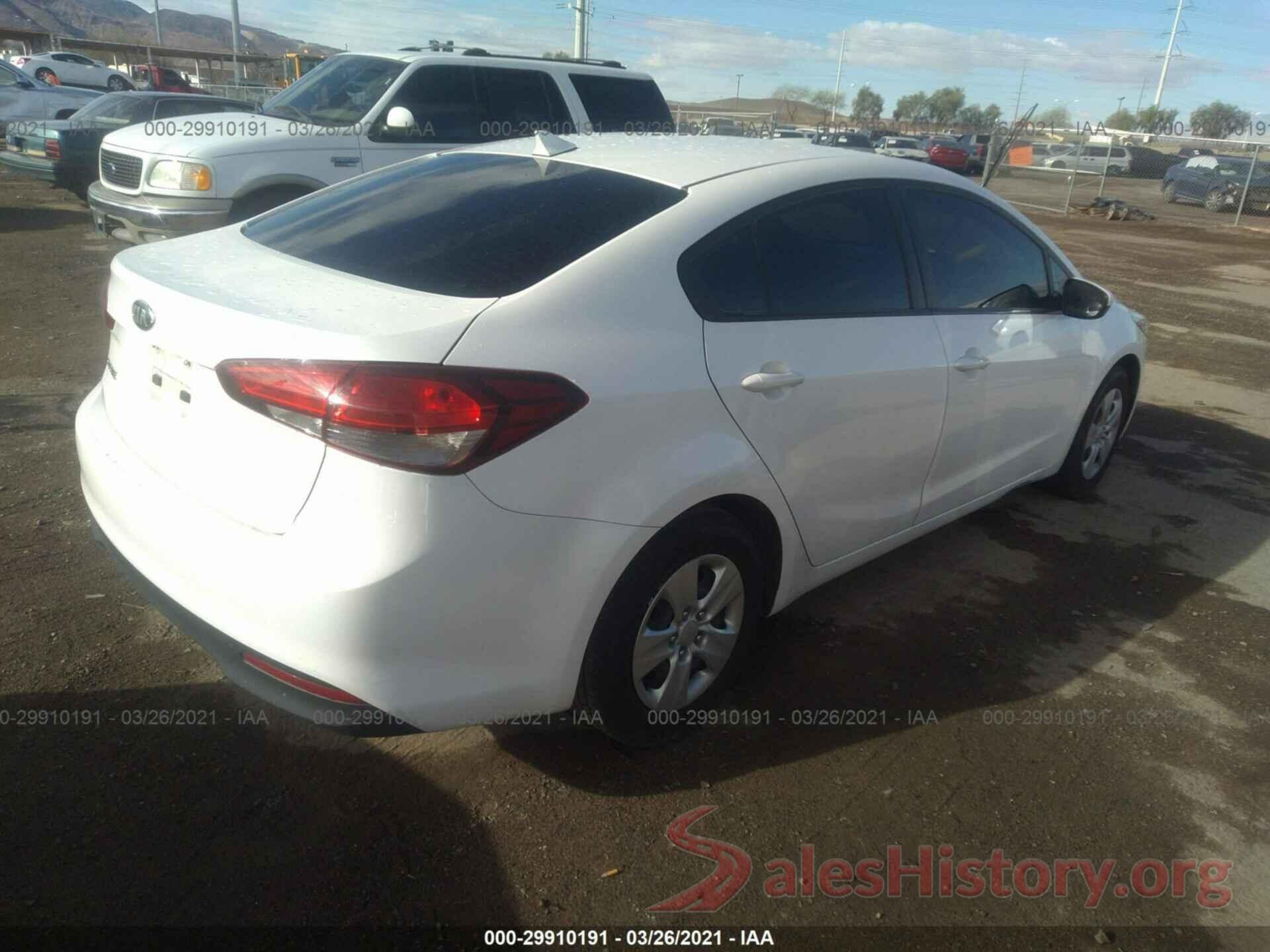 3KPFL4A74HE040573 2017 KIA FORTE