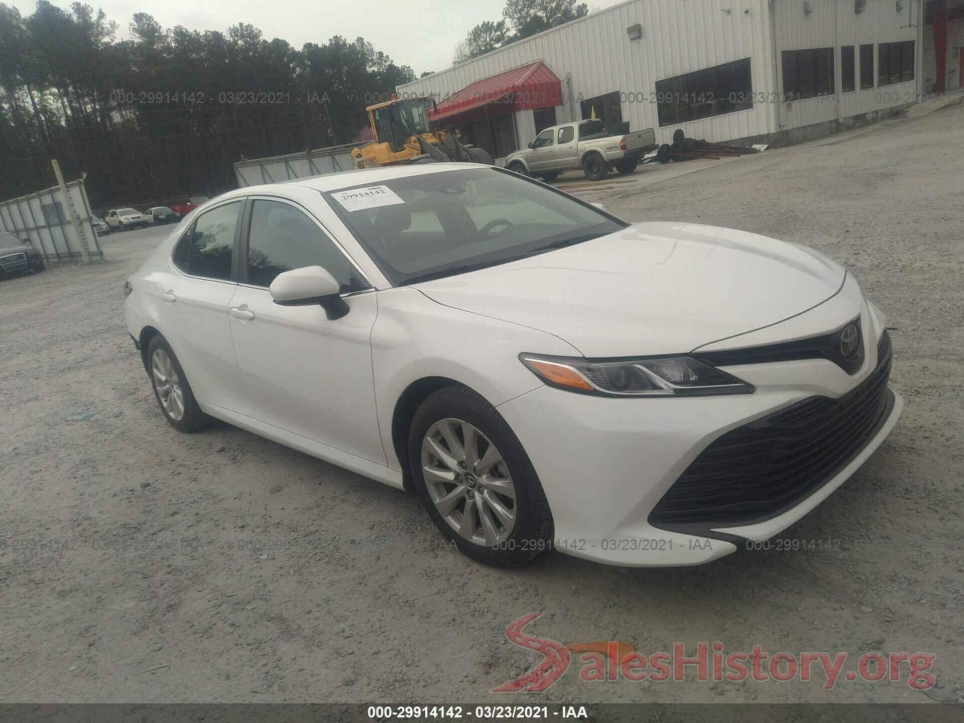 4T1B11HK5JU021093 2018 TOYOTA CAMRY