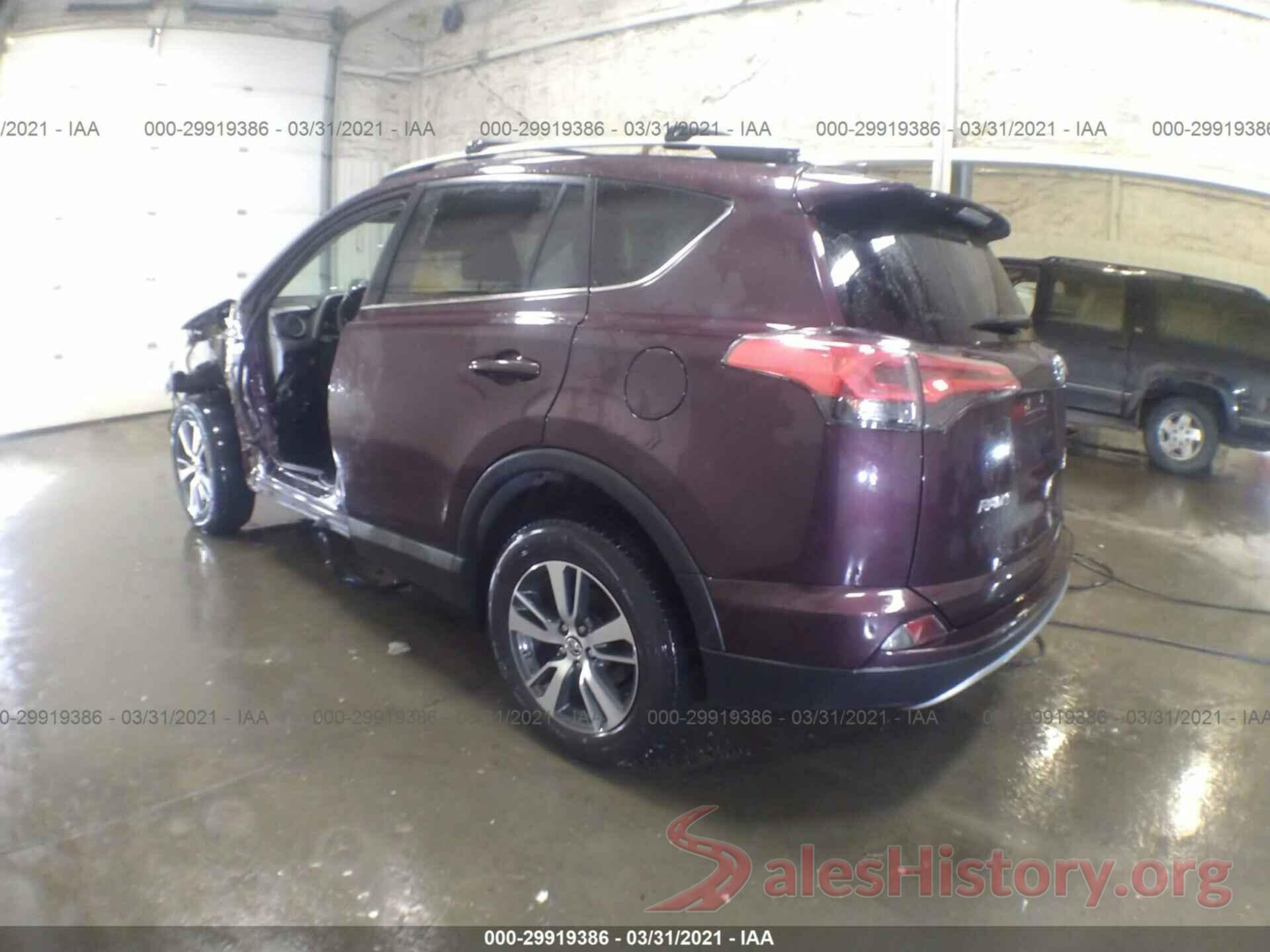 2T3RFREV3HW558494 2017 TOYOTA RAV4