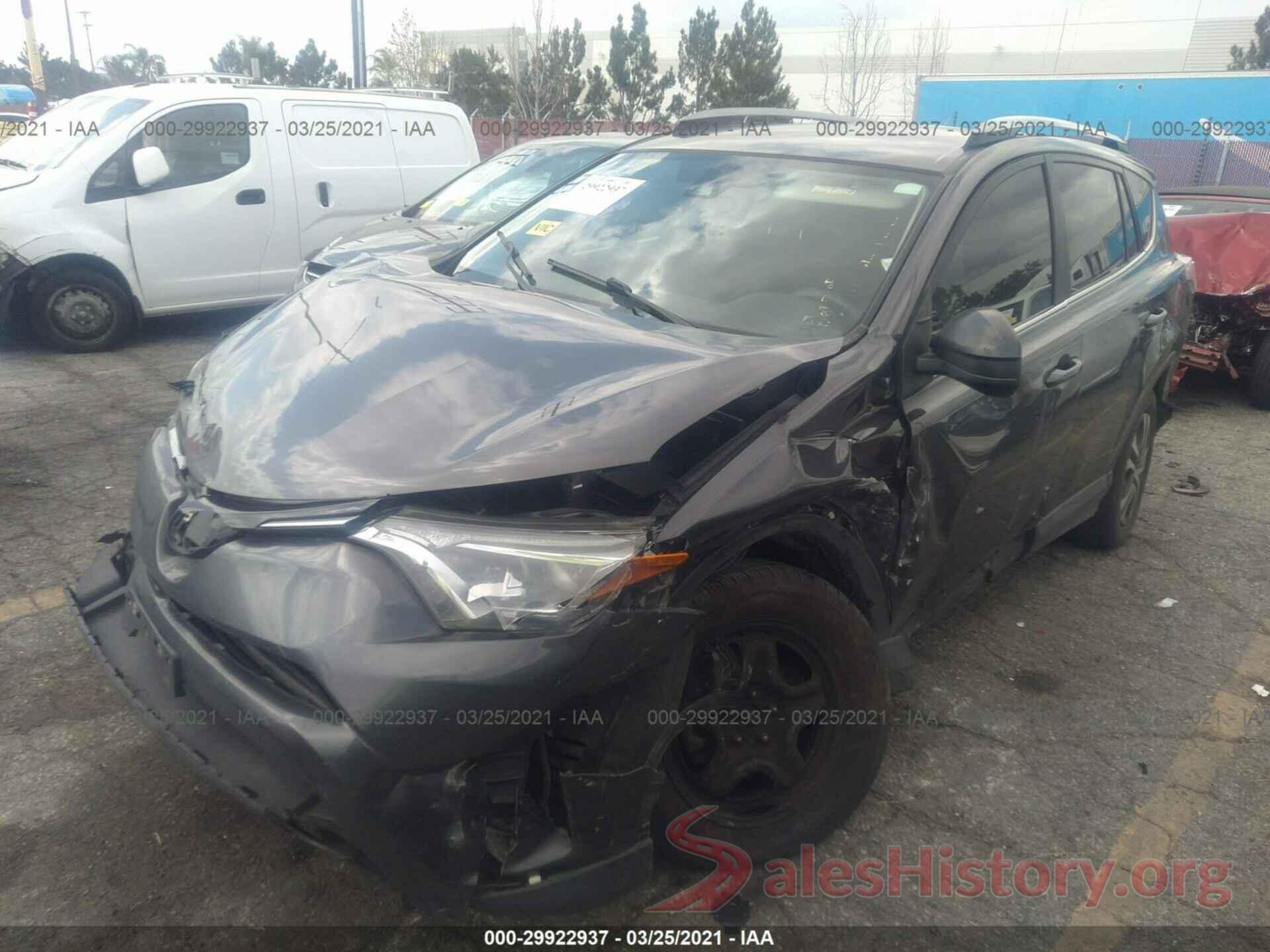 JTMZFREV0HJ137945 2017 TOYOTA RAV4