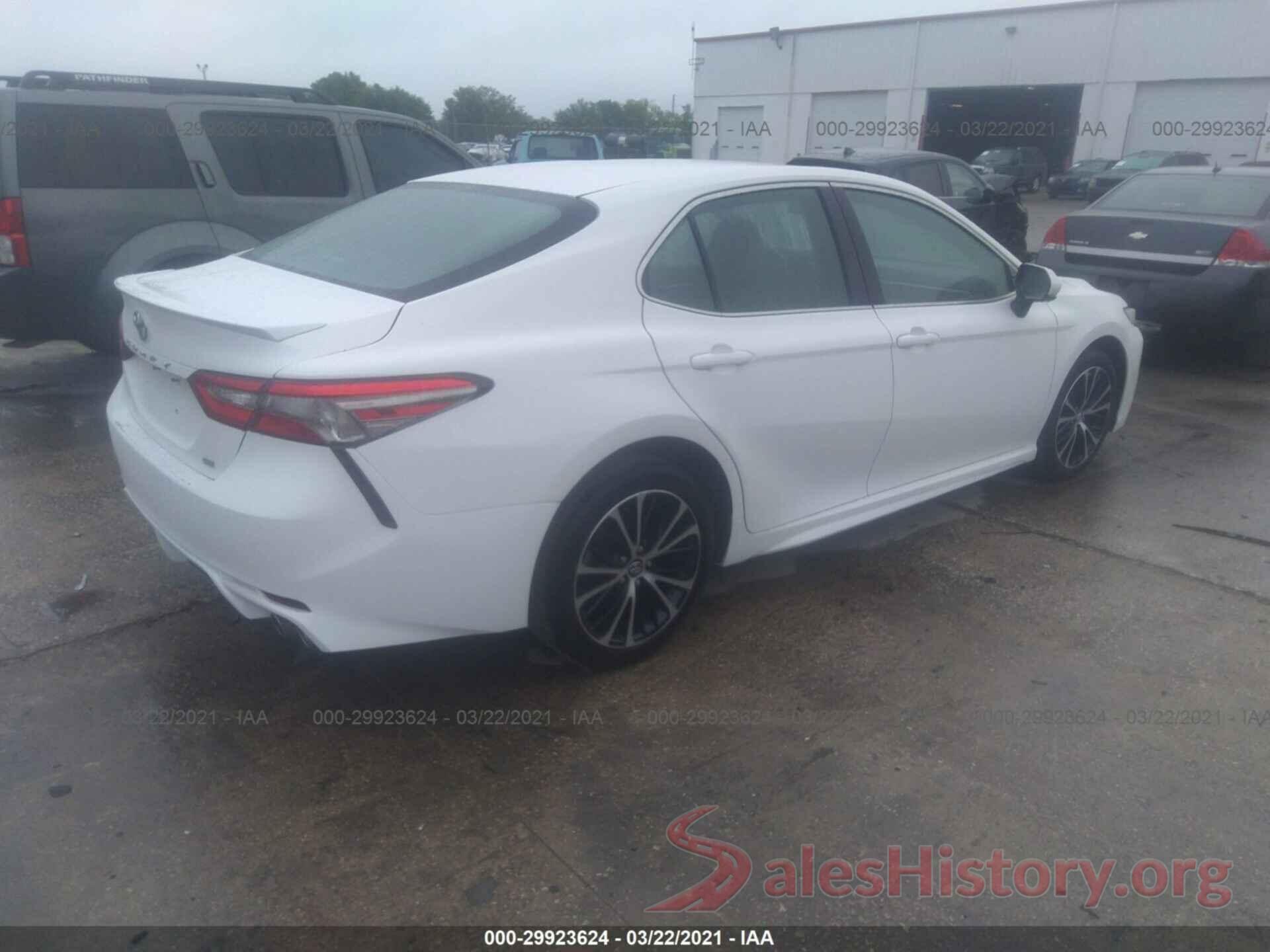 4T1B11HK6JU109456 2018 TOYOTA CAMRY