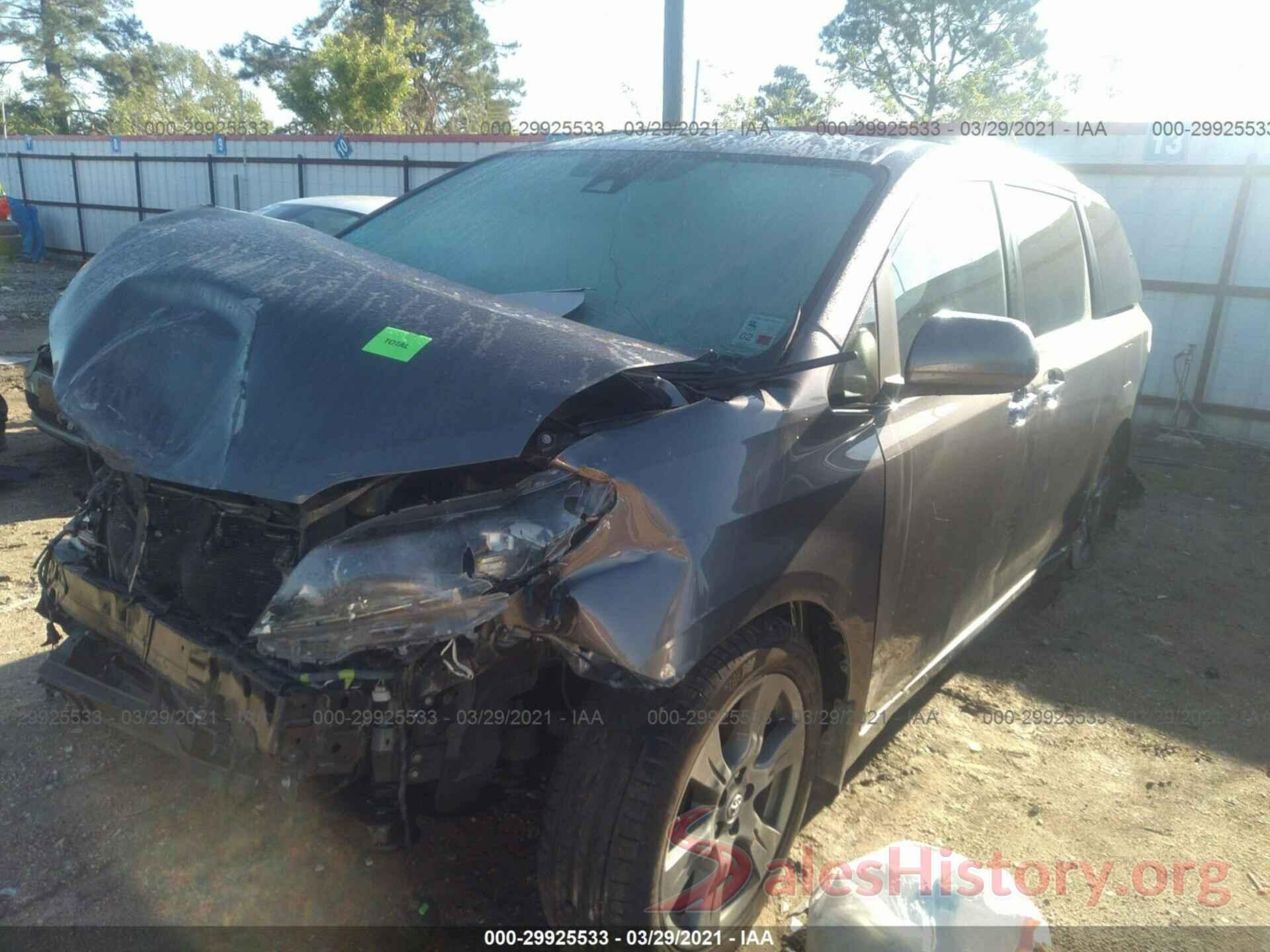 5TDXZ3DC7JS901374 2018 TOYOTA SIENNA