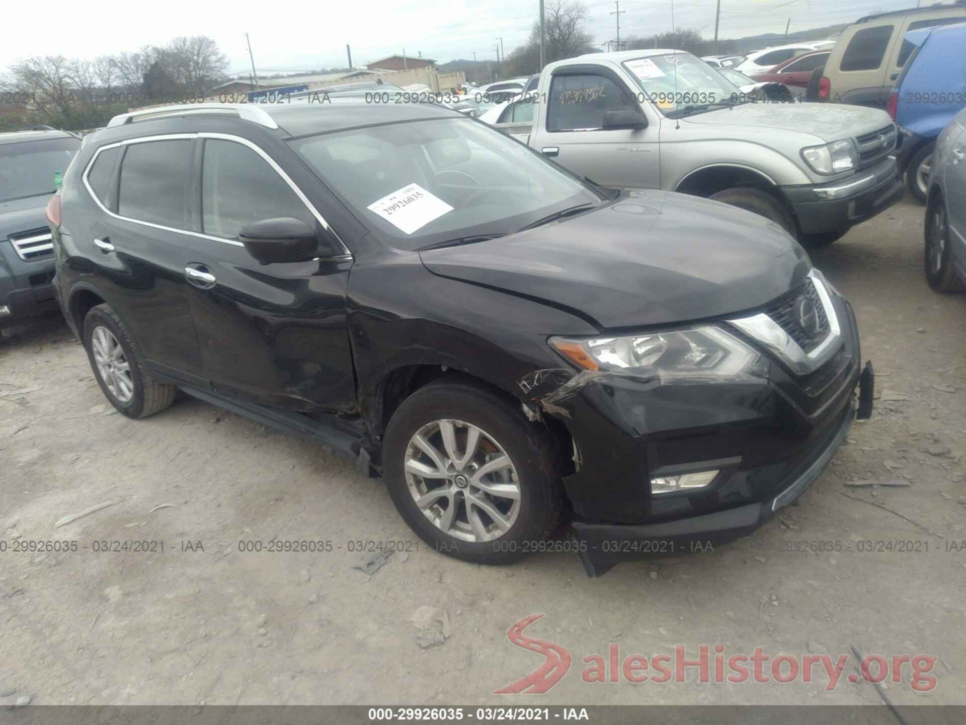 KNMAT2MT1JP600319 2018 NISSAN ROGUE