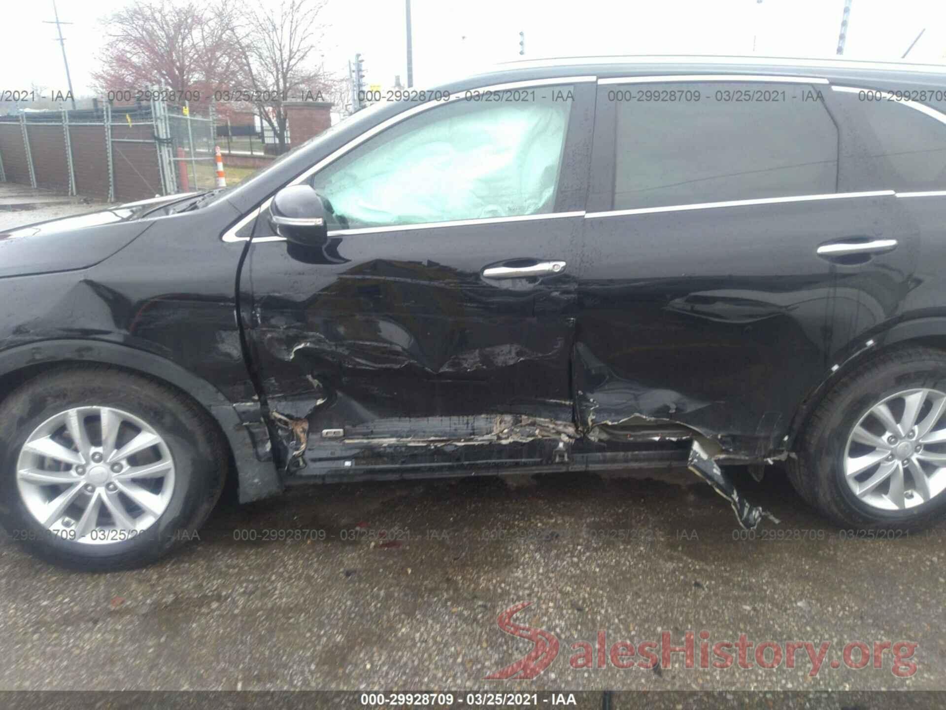 5XYPGDA5XGG131226 2016 KIA SORENTO