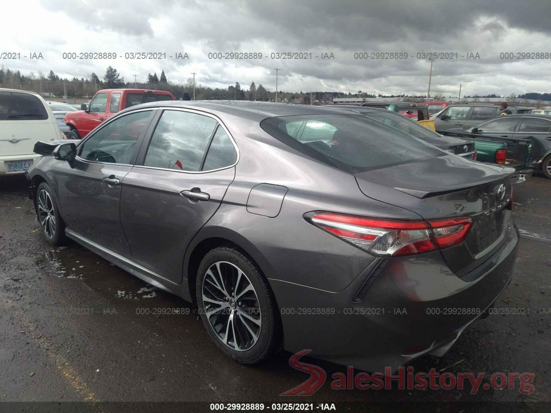 4T1B11HK3JU016801 2018 TOYOTA CAMRY