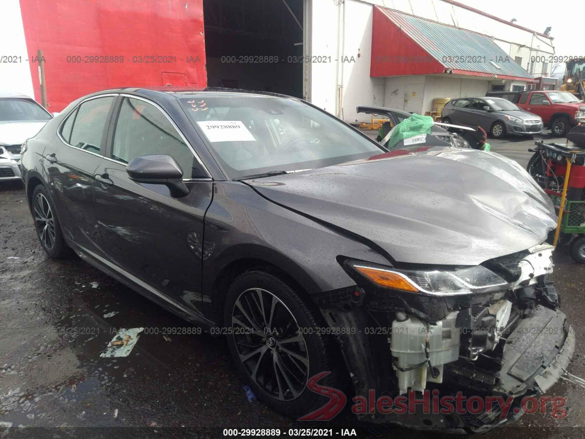 4T1B11HK3JU016801 2018 TOYOTA CAMRY