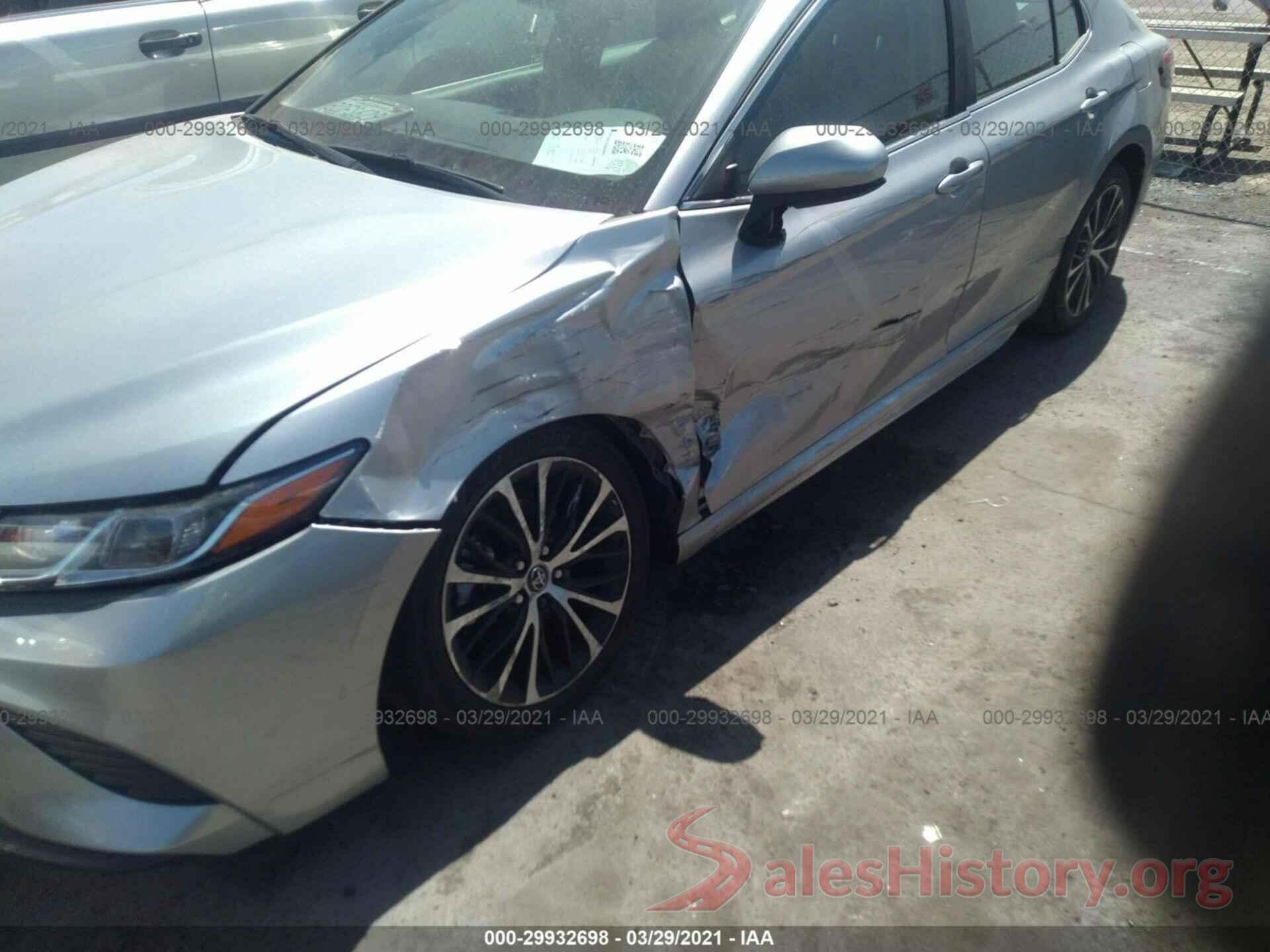 4T1B11HK5JU589232 2018 TOYOTA CAMRY