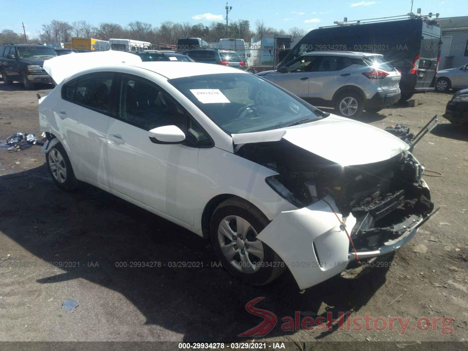 3KPFK4A7XHE109608 2017 KIA FORTE