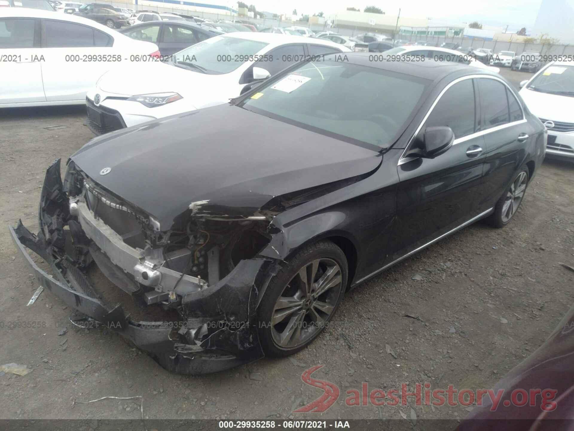 55SWF4JB2JU257906 2018 MERCEDES-BENZ C-CLASS