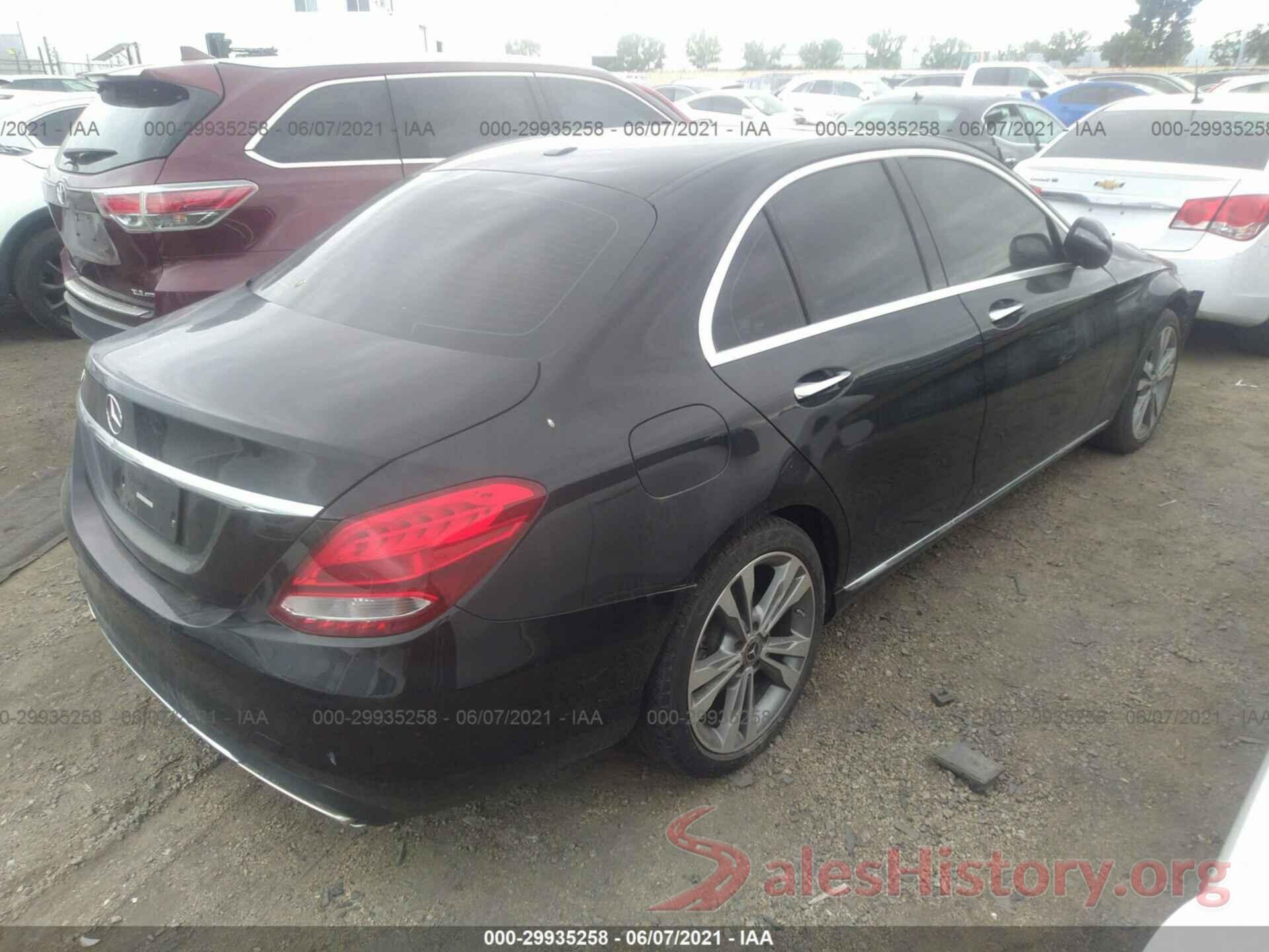 55SWF4JB2JU257906 2018 MERCEDES-BENZ C-CLASS