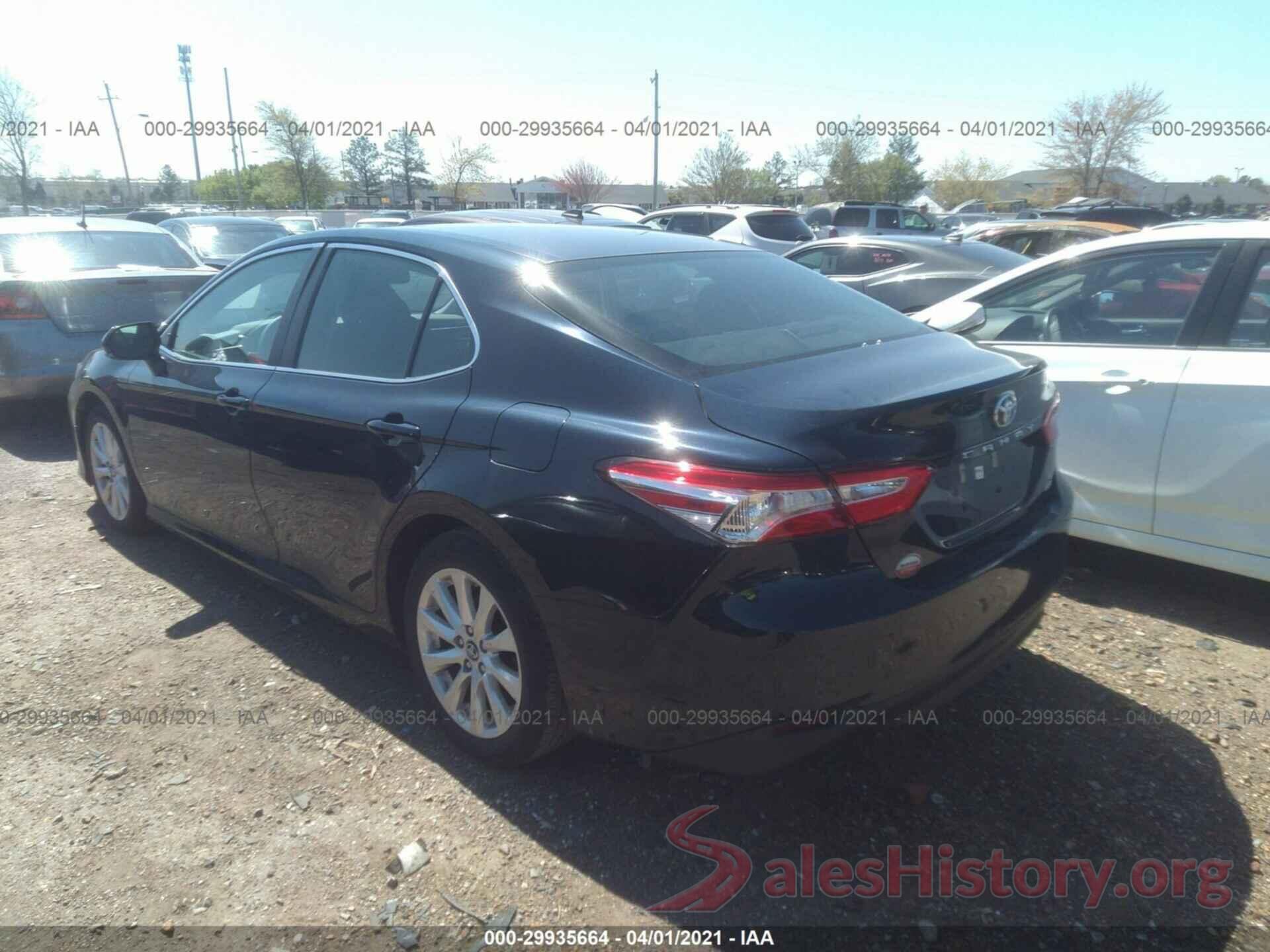 4T1B11HK5JU614212 2018 TOYOTA CAMRY