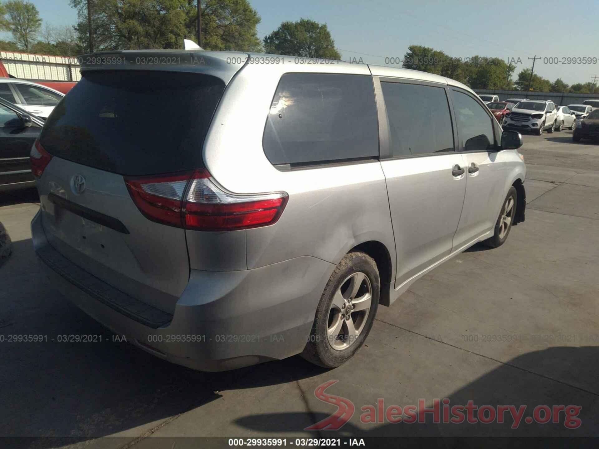 5TDZZ3DC9KS985613 2019 TOYOTA SIENNA