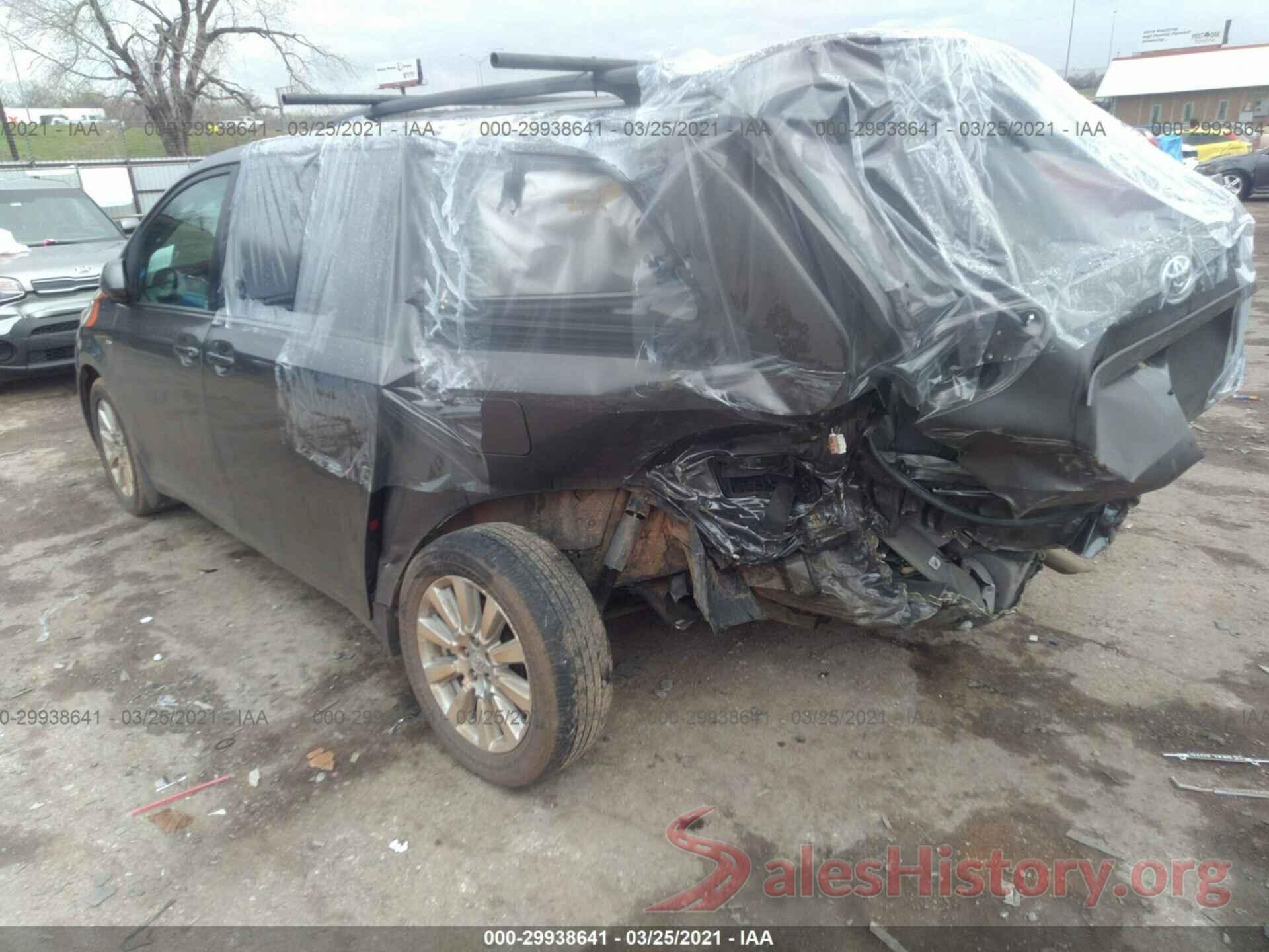 5TDJZ3DC6HS186877 2017 TOYOTA SIENNA