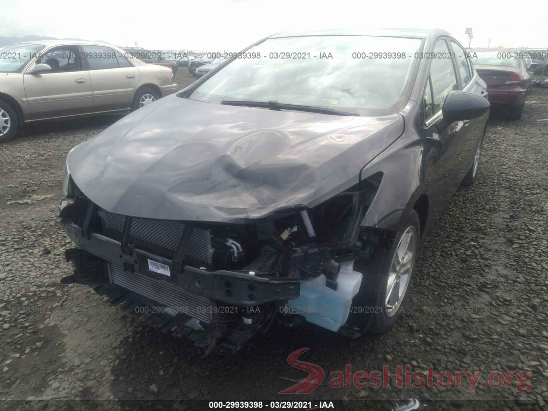 1G1BE5SM9J7102695 2018 CHEVROLET CRUZE