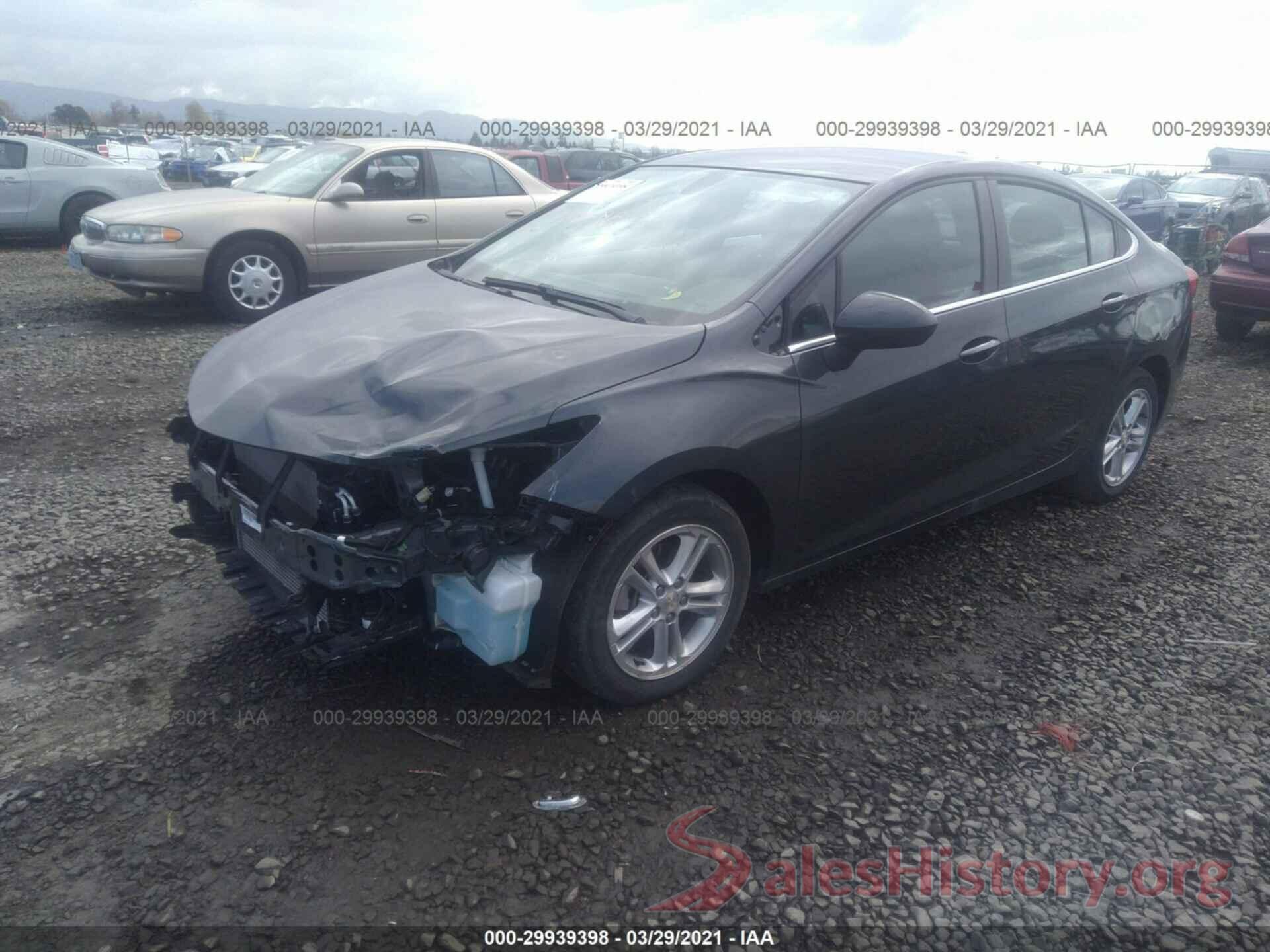 1G1BE5SM9J7102695 2018 CHEVROLET CRUZE