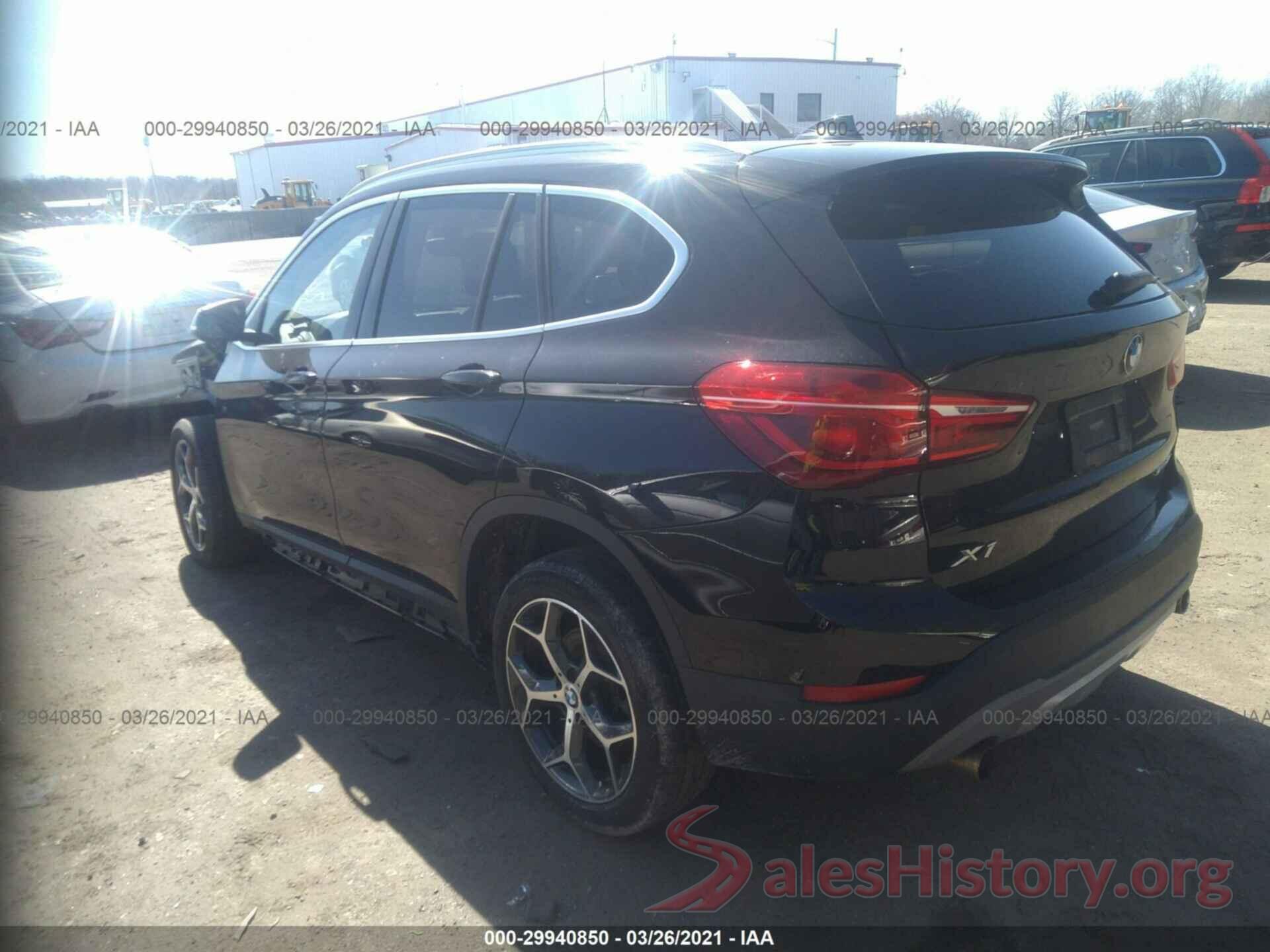 WBXHU7C30J5L08900 2018 BMW X1