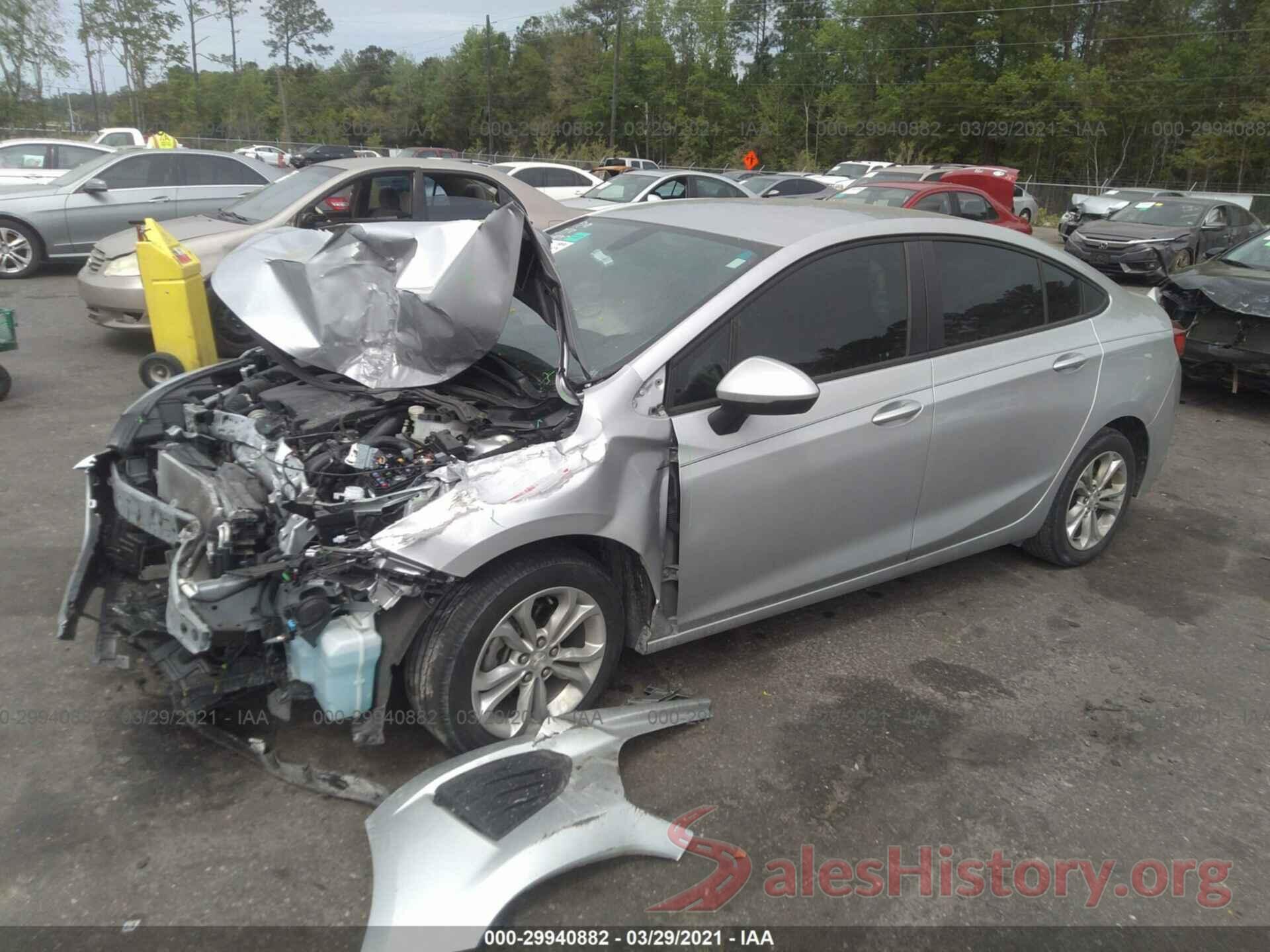 1G1BC5SM3K7147865 2019 CHEVROLET CRUZE