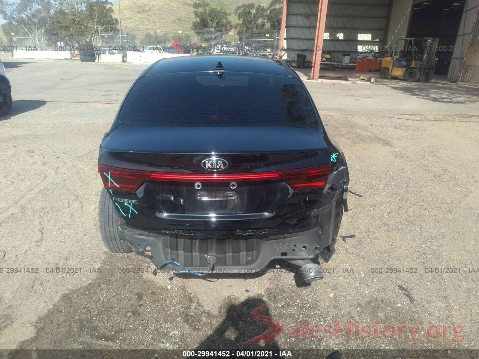 3KPF24AD8KE118224 2019 KIA FORTE