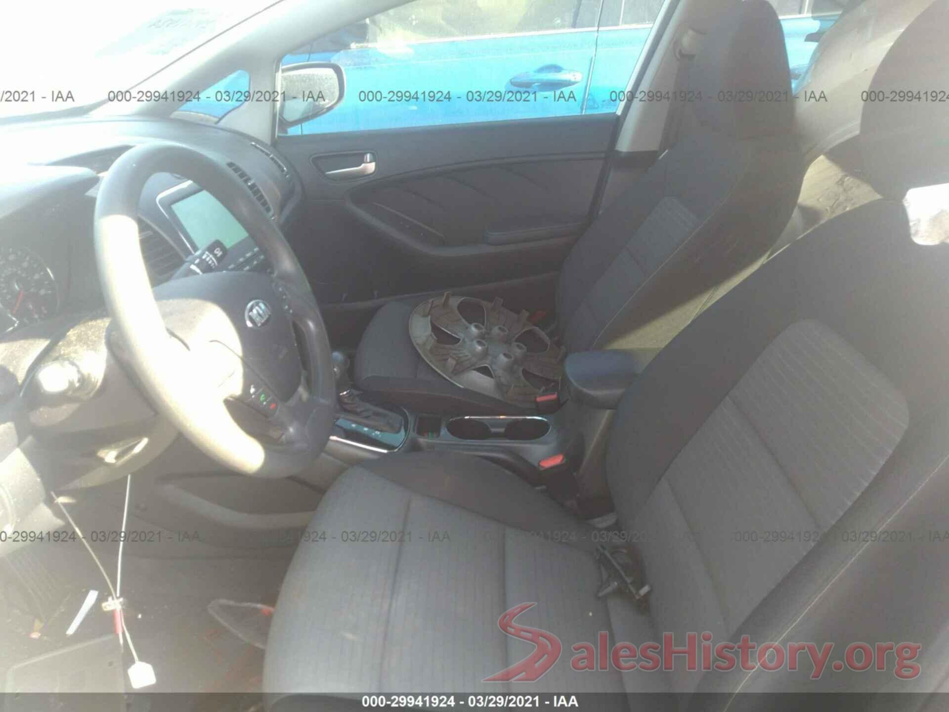 3KPFL4A77JE176041 2018 KIA FORTE