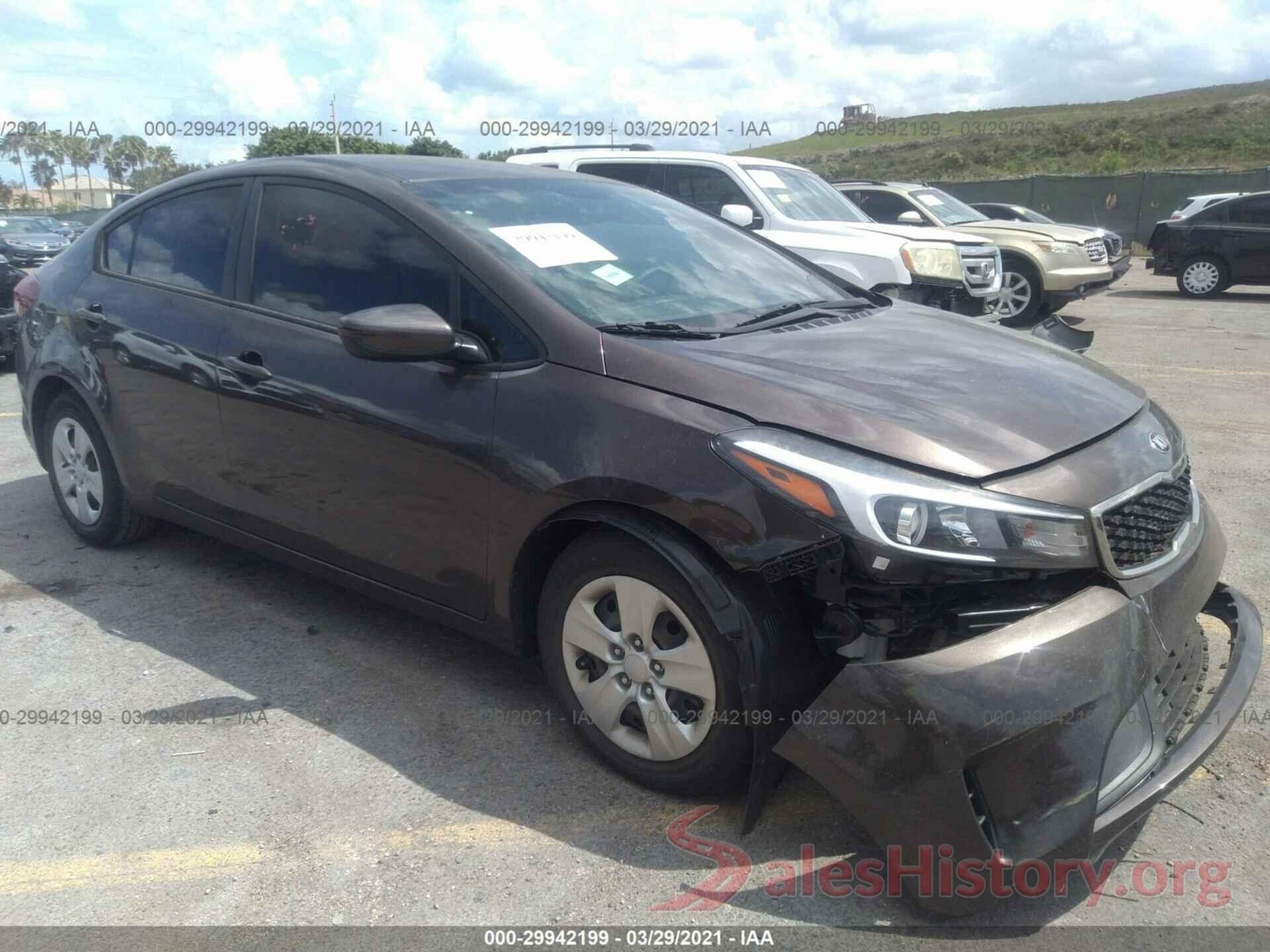 3KPFK4A77JE164944 2018 KIA FORTE