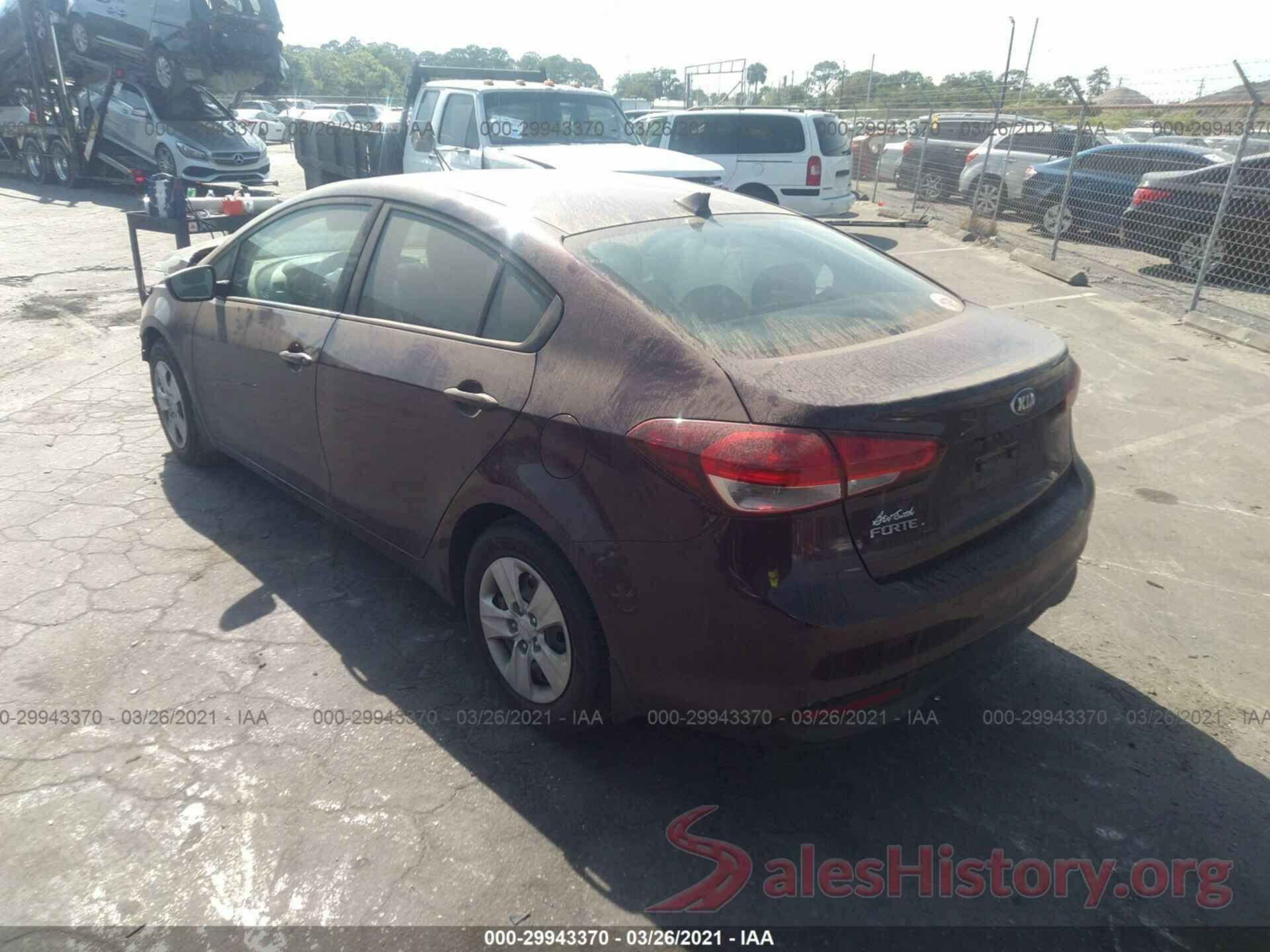 3KPFK4A76HE135378 2017 KIA FORTE