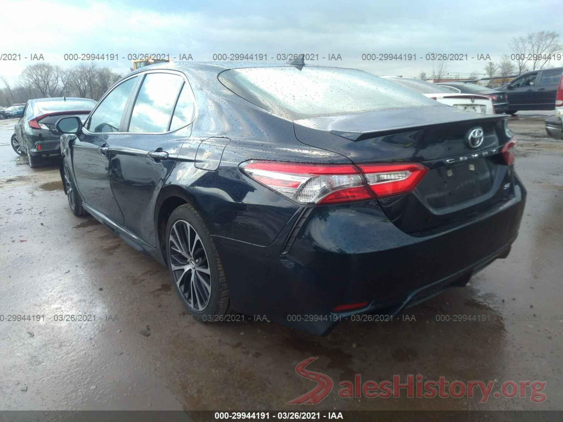 4T1B11HK2KU266824 2019 TOYOTA CAMRY