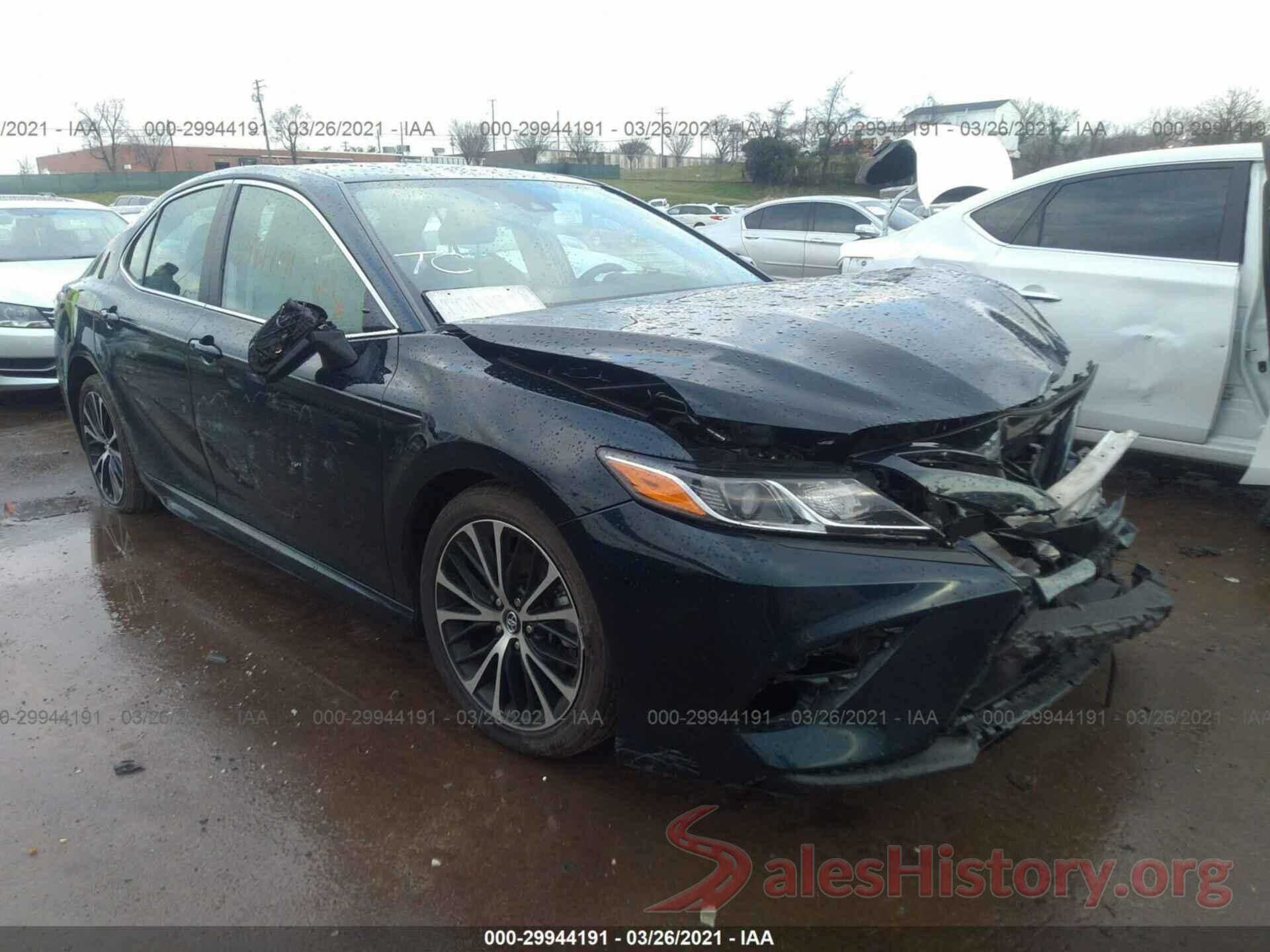 4T1B11HK2KU266824 2019 TOYOTA CAMRY