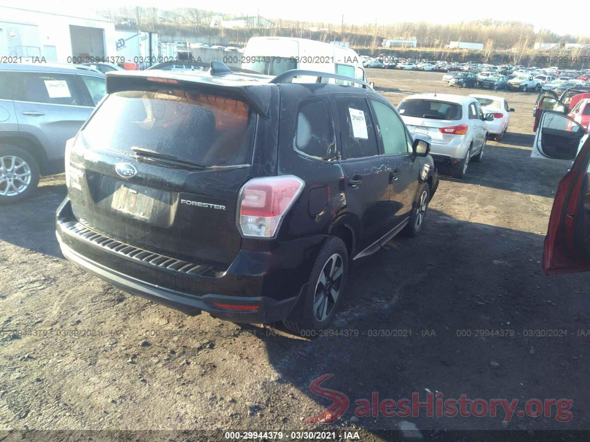 JF2SJAGC3JH597466 2018 SUBARU FORESTER