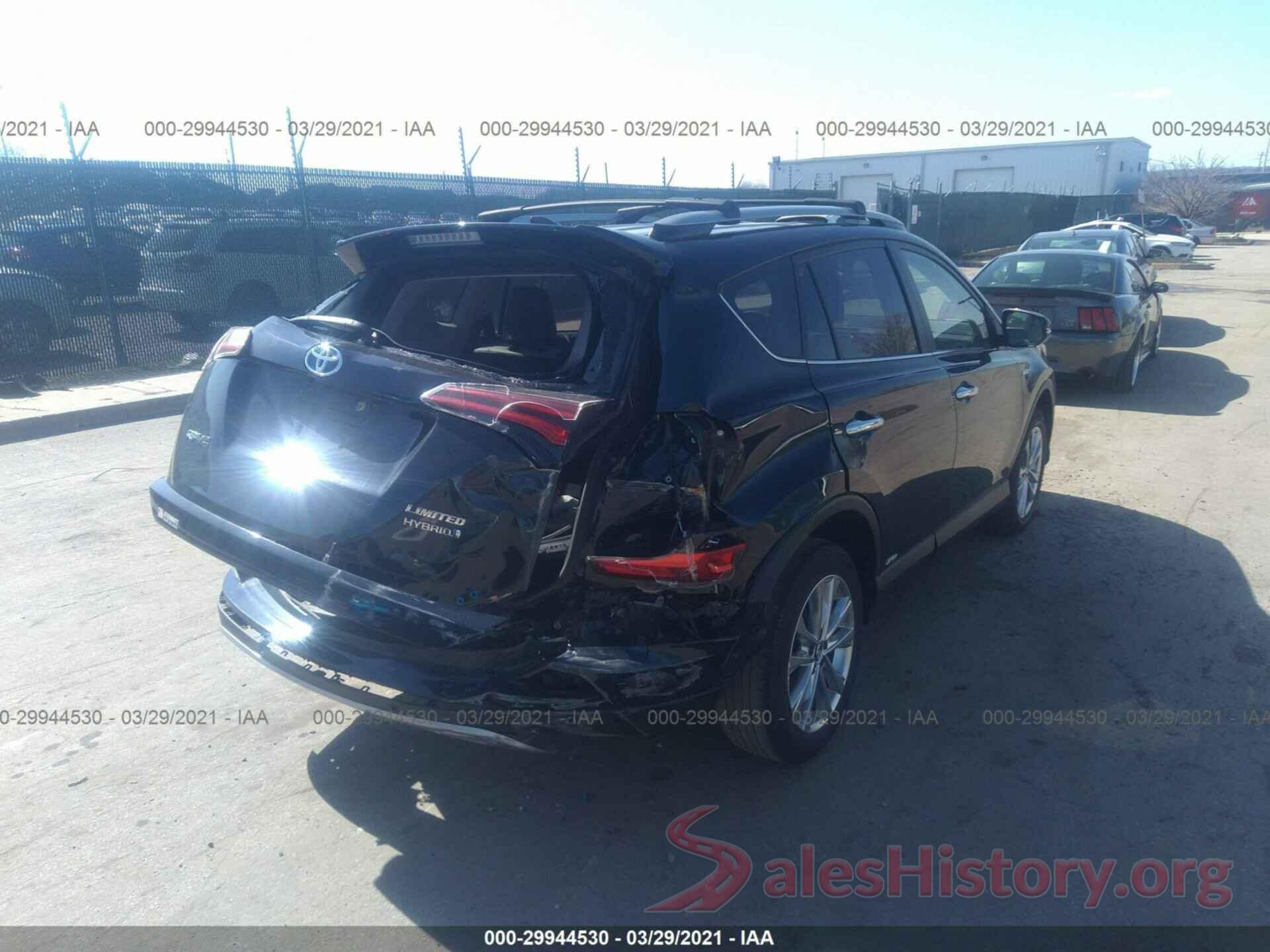 JTMDJREV5JD187320 2018 TOYOTA RAV4